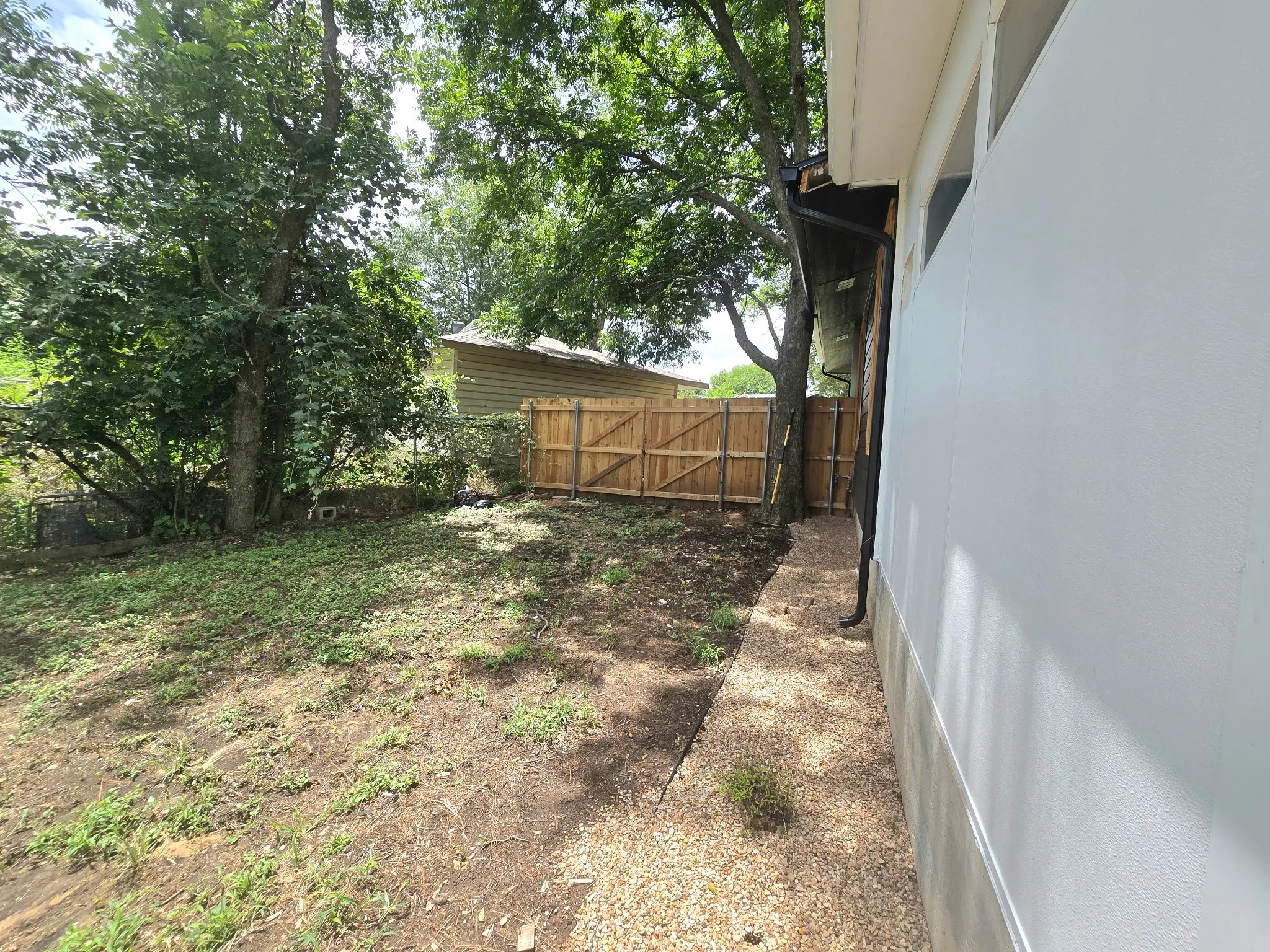Single Family Residence For Sale in Johnson County , 404 W Hillcrest Street, Keene, Texas 76059, 4 Bedrooms, 3 Bathrooms, Garage spaces, 1,416 Sqft, built in 1958, Price $360,000, mls#21317759, Real Estate Agent in Keene, Homes For Sale in Johnson county, Homes For Sale in Keene, Realtor in Keene Texas, Real Estate Brokerage Independent Realty Texas, Luminita Cordes Realtor