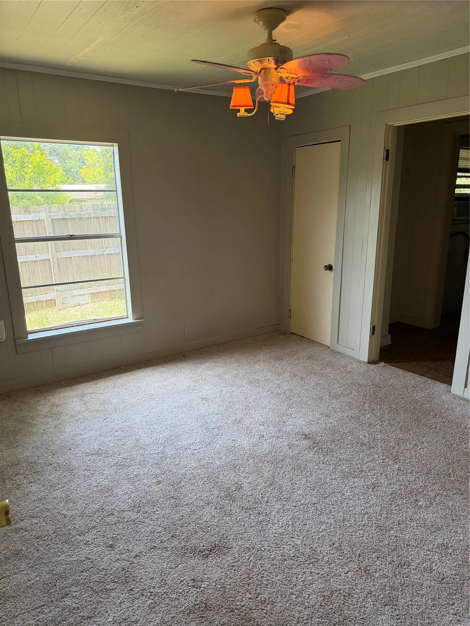 Single Family Residence For Sale in Gregg County , 305 E Pliler Precise Road, Longview, Texas 75605, 3 Bedroom, 2 Bathroom, Garage spaces, 1,296 Sqft, built in 1961, mls#21317761, Real Estate Agent in Longview, Homes For Sale in Gregg county, Homes For Sale in Longview, Realtor in Longview Texas, Real Estate Brokerage Independent Realty Texas, Luminita Cordes Realtor