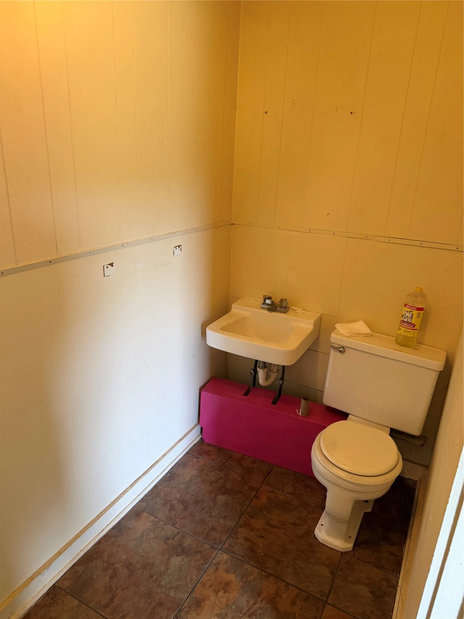 Single Family Residence For Sale in Gregg County , 305 E Pliler Precise Road, Longview, Texas 75605, 3 Bedroom, 2 Bathroom, Garage spaces, 1,296 Sqft, built in 1961, mls#21317761, Real Estate Agent in Longview, Homes For Sale in Gregg county, Homes For Sale in Longview, Realtor in Longview Texas, Real Estate Brokerage Independent Realty Texas, Luminita Cordes Realtor