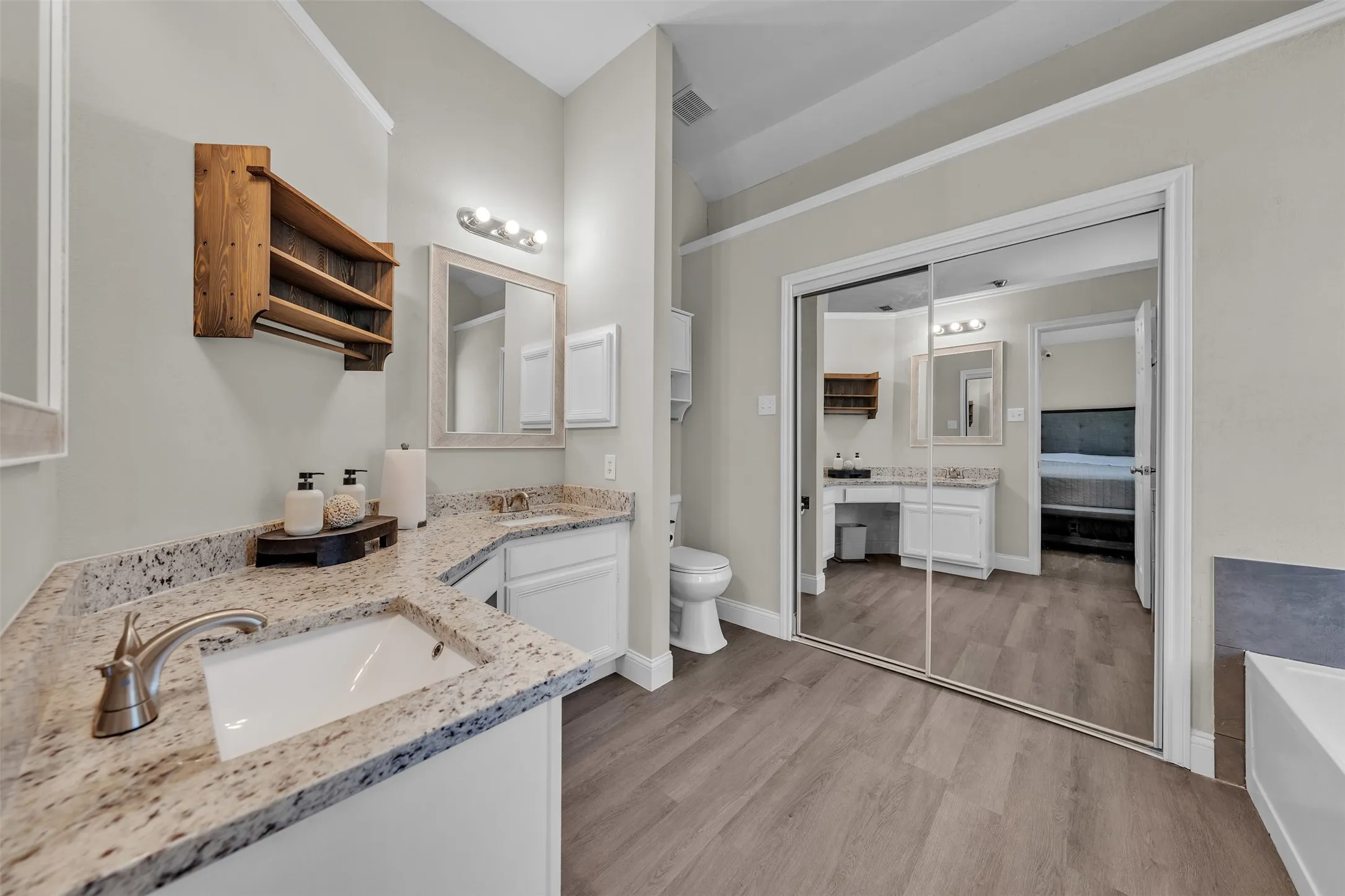 Single Family Residence For Sale in Tarrant County , 1409 Prentice Street, Arlington, Texas 76018, 3 Bedroom, 2 Bathroom, 2 Garage spaces, 1,719 Sqft, built in 1990, mls#21317734, Real Estate Agent in Arlington, Homes For Sale in Tarrant county, Homes For Sale in Arlington, Realtor in Arlington Texas, Real Estate Brokerage Independent Realty Texas, Luminita Cordes Realtor