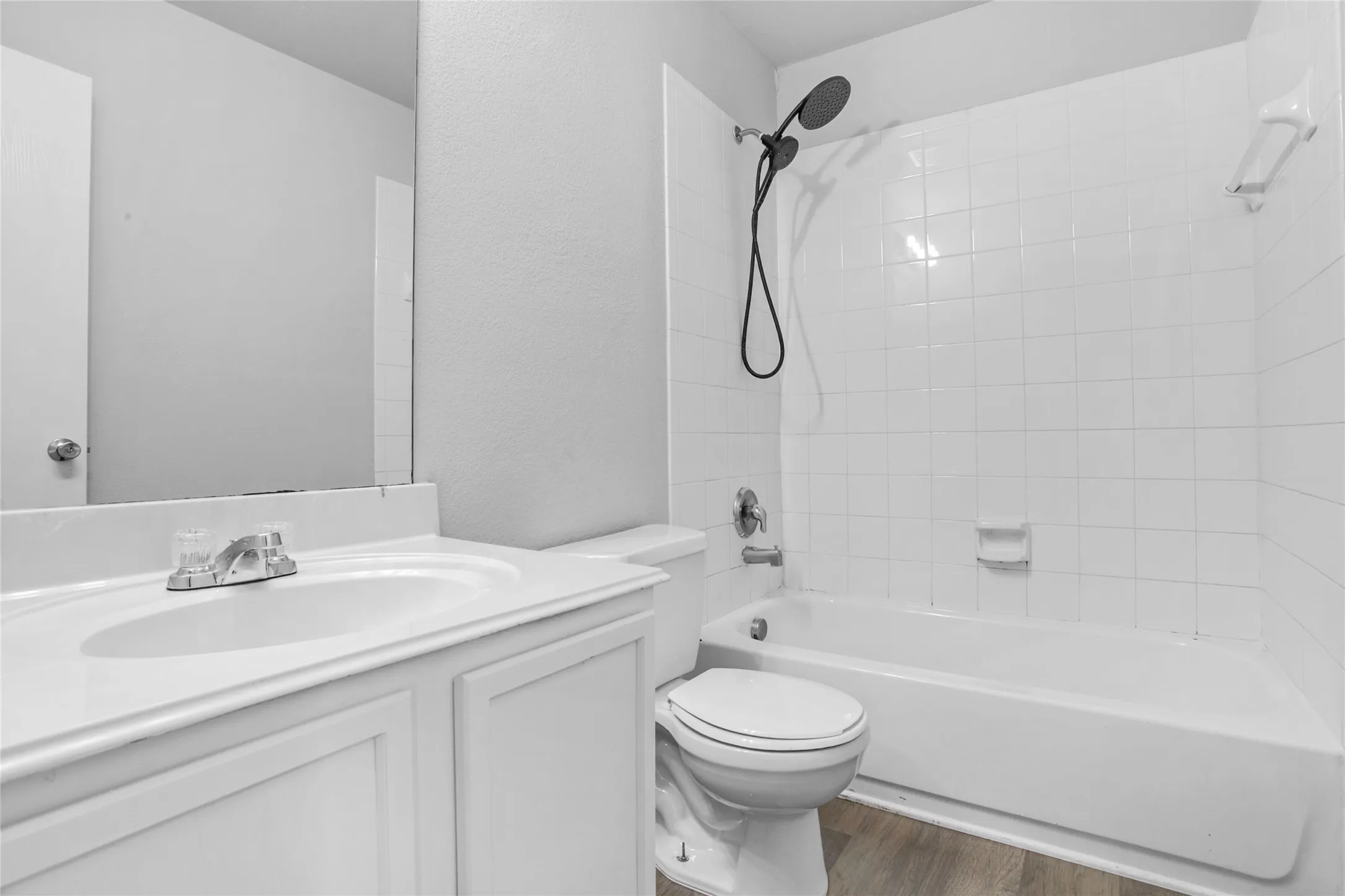 Single Family Residence For Sale in Dallas County , 1769 Ironworks Drive, Dallas, Texas 75253, 4 Bedroom, 3 Bathroom, 2 Garage spaces, 2,076 Sqft, built in 2006, mls#21286821, Real Estate Agent in Dallas, Homes For Sale in Dallas county, Homes For Sale in Dallas, Realtor in Dallas Texas, Real Estate Brokerage Independent Realty Texas, Luminita Cordes Realtor