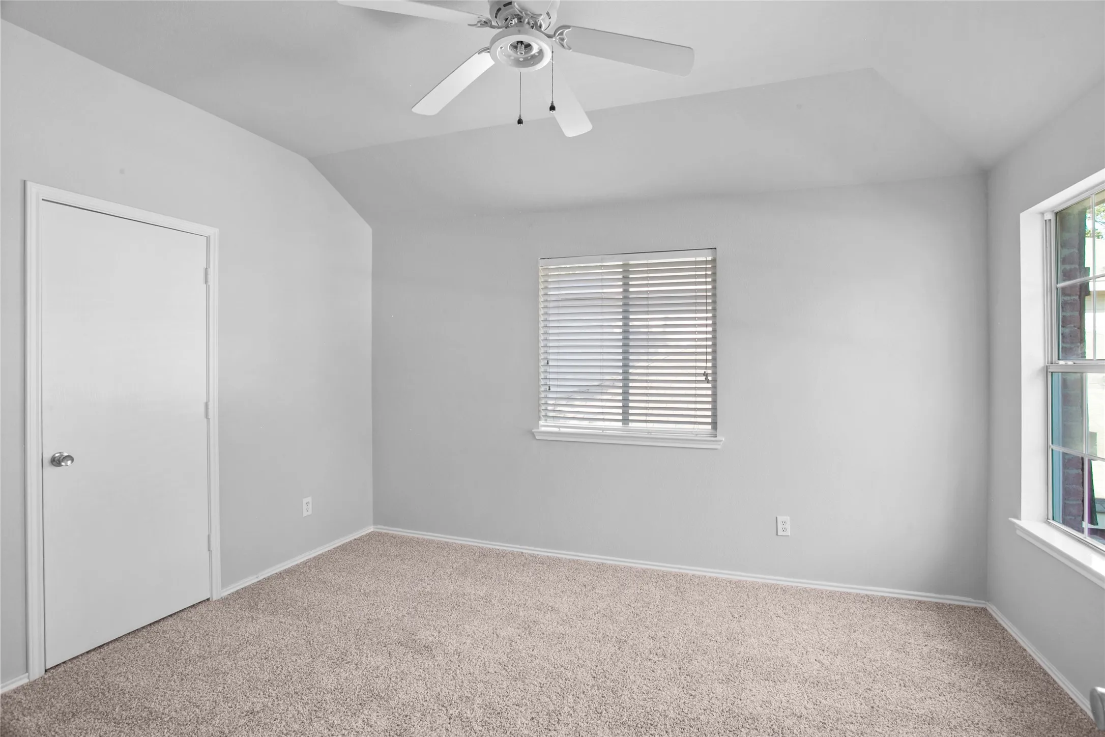 Single Family Residence For Sale in Dallas County , 1769 Ironworks Drive, Dallas, Texas 75253, 4 Bedroom, 3 Bathroom, 2 Garage spaces, 2,076 Sqft, built in 2006, mls#21286821, Real Estate Agent in Dallas, Homes For Sale in Dallas county, Homes For Sale in Dallas, Realtor in Dallas Texas, Real Estate Brokerage Independent Realty Texas, Luminita Cordes Realtor