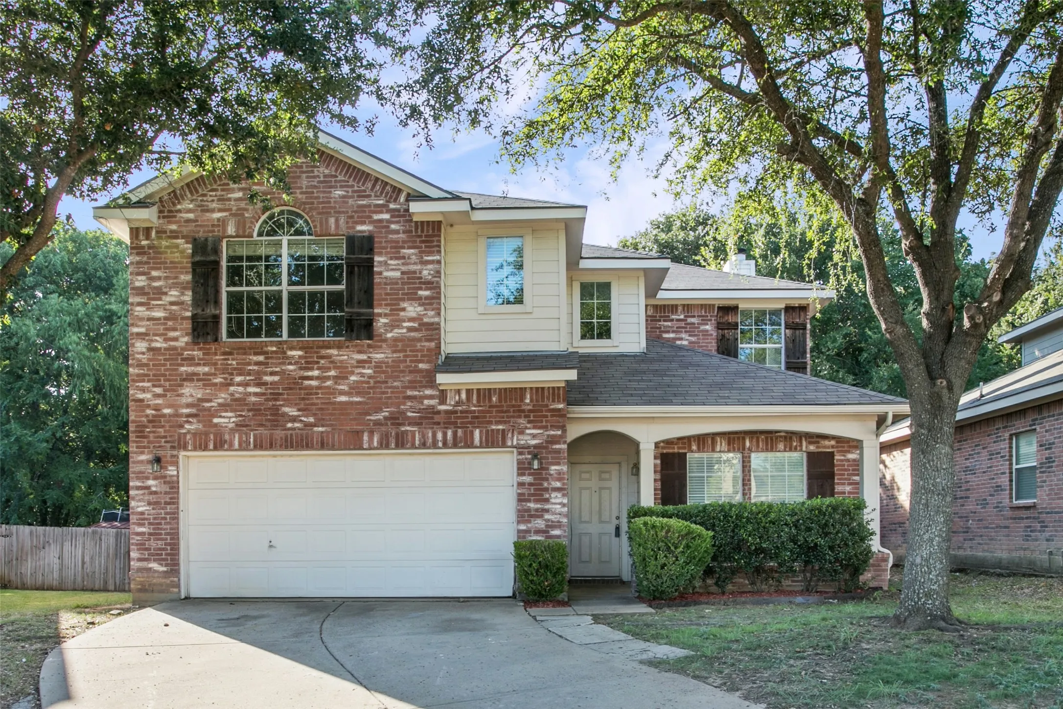 Single Family Residence For Sale in Dallas County , 1769 Ironworks Drive, Dallas, Texas 75253, 4 Bedroom, 3 Bathroom, 2 Garage spaces, 2,076 Sqft, built in 2006, mls#21286821, Real Estate Agent in Dallas, Homes For Sale in Dallas county, Homes For Sale in Dallas, Realtor in Dallas Texas, Real Estate Brokerage Independent Realty Texas, Luminita Cordes Realtor