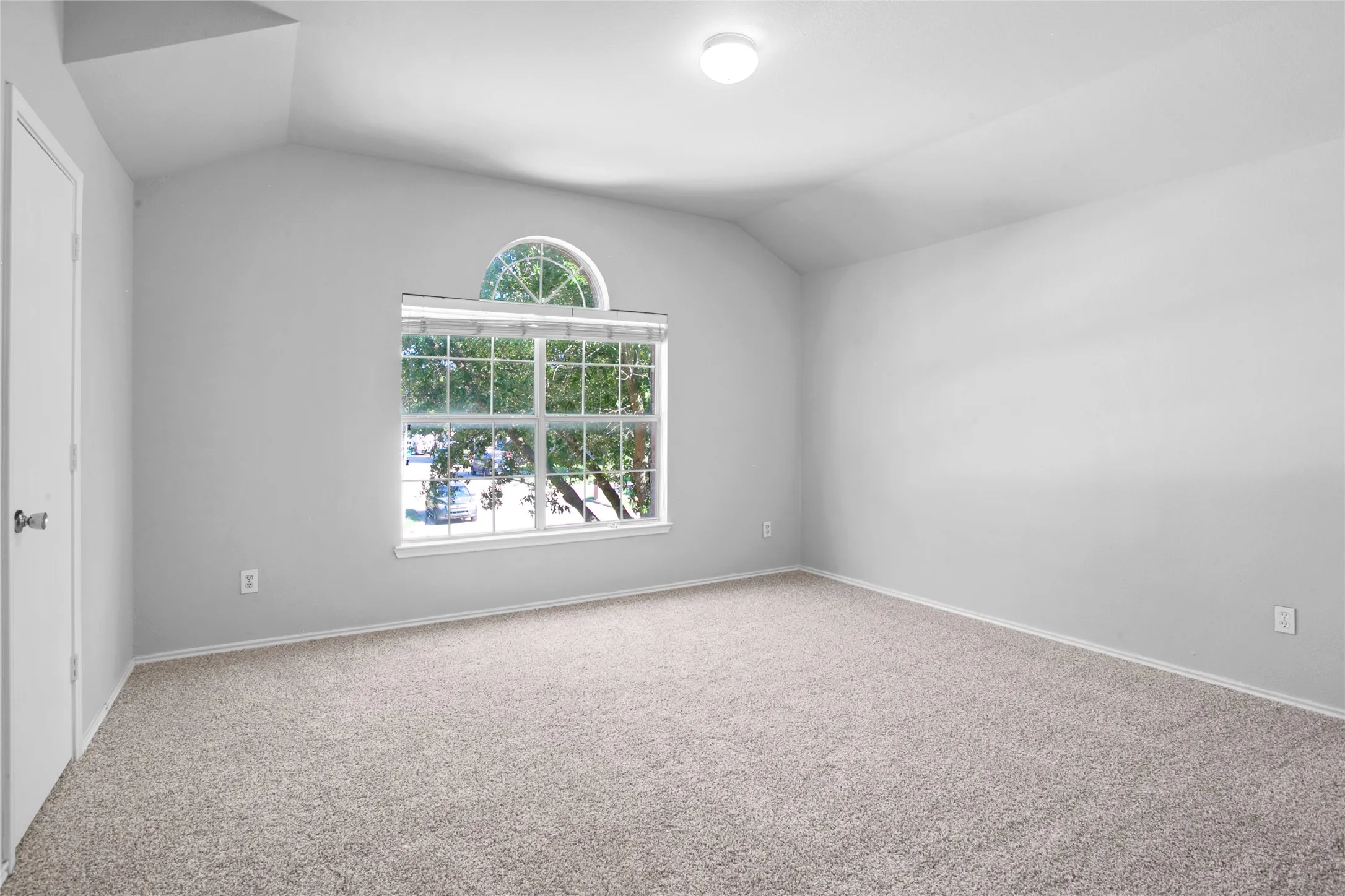 Single Family Residence For Sale in Dallas County , 1769 Ironworks Drive, Dallas, Texas 75253, 4 Bedroom, 3 Bathroom, 2 Garage spaces, 2,076 Sqft, built in 2006, mls#21286821, Real Estate Agent in Dallas, Homes For Sale in Dallas county, Homes For Sale in Dallas, Realtor in Dallas Texas, Real Estate Brokerage Independent Realty Texas, Luminita Cordes Realtor