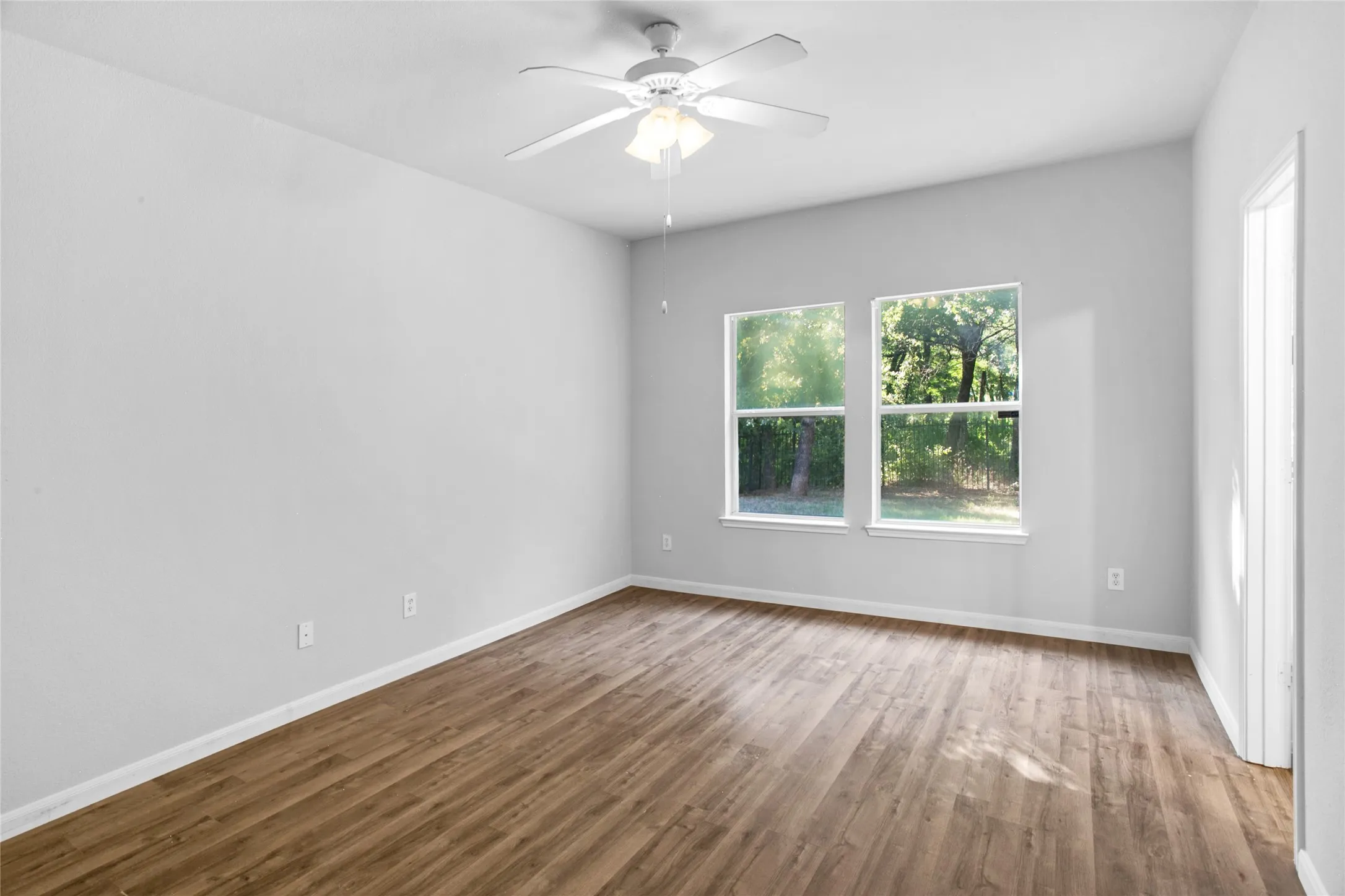 Single Family Residence For Sale in Dallas County , 1769 Ironworks Drive, Dallas, Texas 75253, 4 Bedroom, 3 Bathroom, 2 Garage spaces, 2,076 Sqft, built in 2006, mls#21286821, Real Estate Agent in Dallas, Homes For Sale in Dallas county, Homes For Sale in Dallas, Realtor in Dallas Texas, Real Estate Brokerage Independent Realty Texas, Luminita Cordes Realtor
