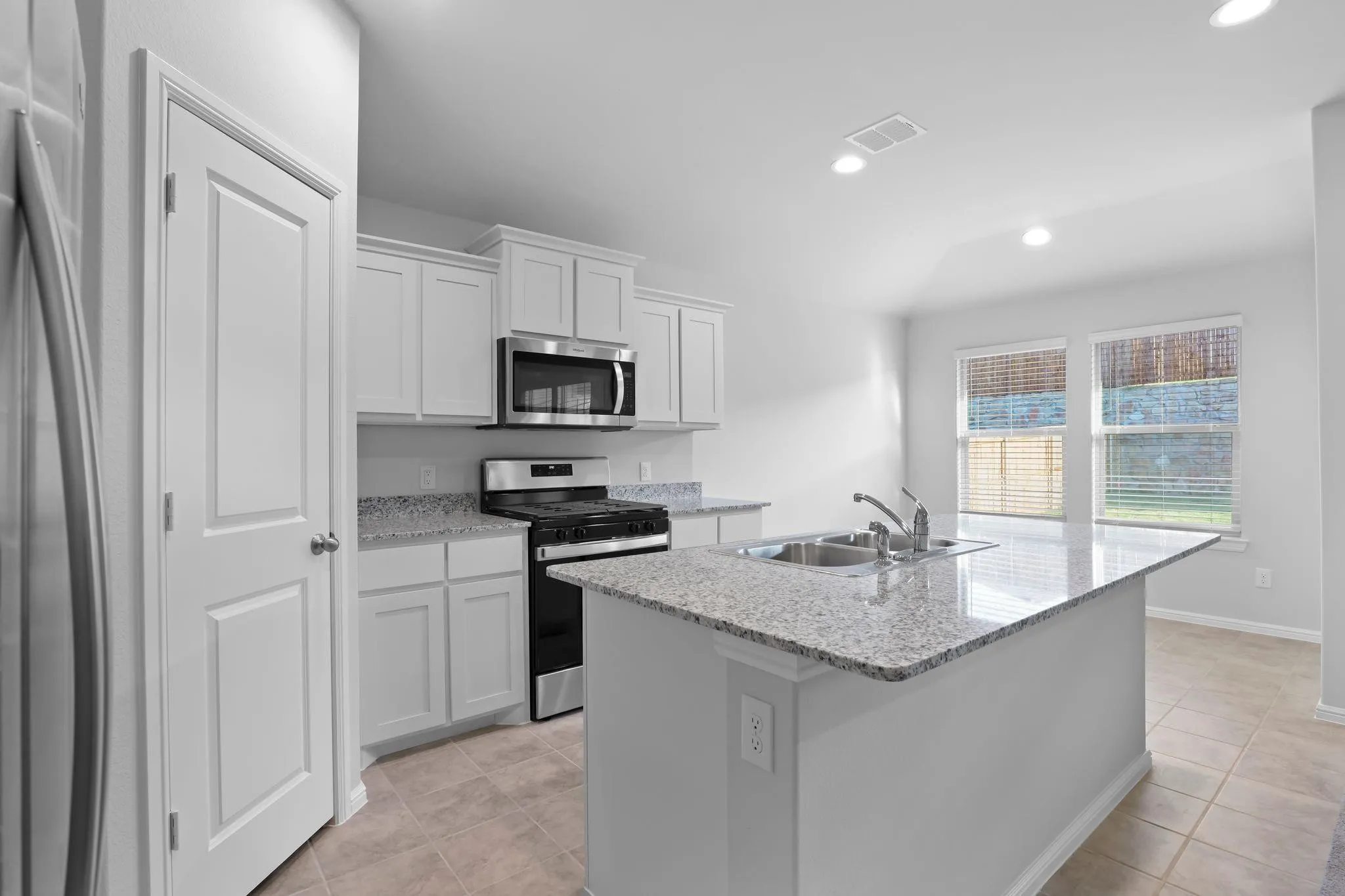Single Family Residence For Rent in Denton County , 3705 Northwater Trail, Denton, Texas 76226, 3 Bedroom, 2 Bathroom, 2 Garage spaces, 1,324 Sqft, built in 2023, mls#21315860, Real Estate Agent in Denton, Homes For Rent in Denton county, Homes For Rent in Denton, Realtor in Denton Texas, Real Estate Brokerage Independent Realty Texas, Luminita Cordes Realtor