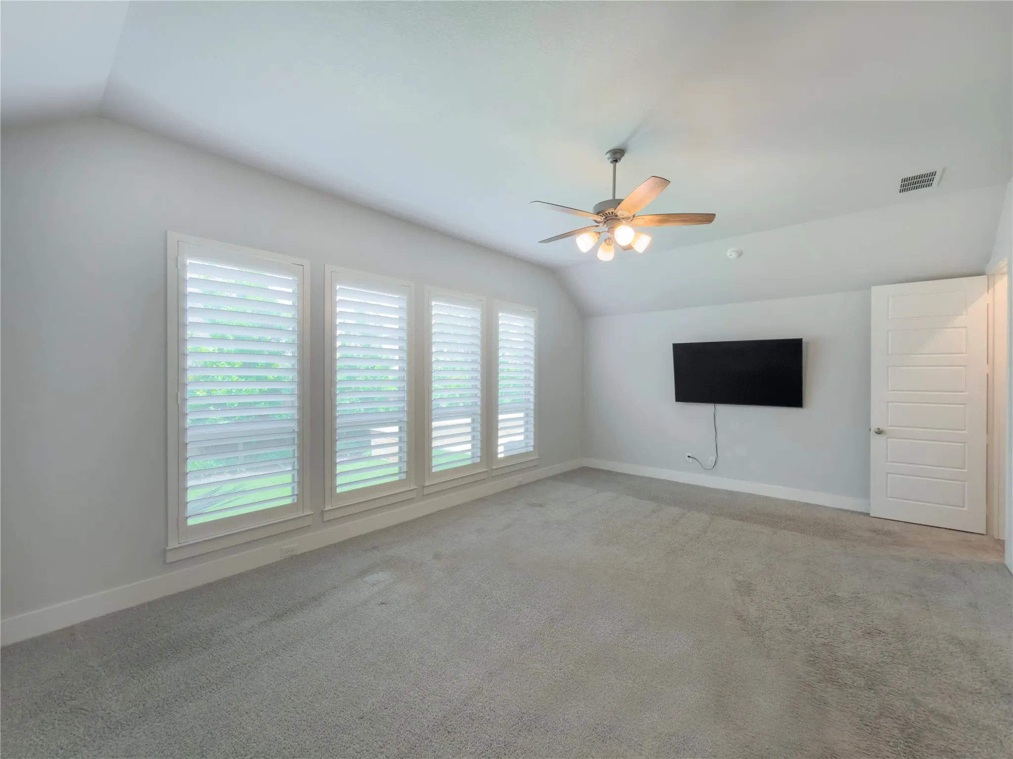 Single Family Residence For Sale in Collin County , 1708 Red Rose Trail, Celina, Texas 75078, 4 Bedrooms, 4 Bathrooms, 3 Garage spaces, 2,739 Sqft, built in 2020, Price $610,000, mls#21304276, Real Estate Agent in Celina, Homes For Sale in Collin county, Homes For Sale in Celina, Realtor in Celina Texas, Real Estate Brokerage Independent Realty Texas, Luminita Cordes Realtor