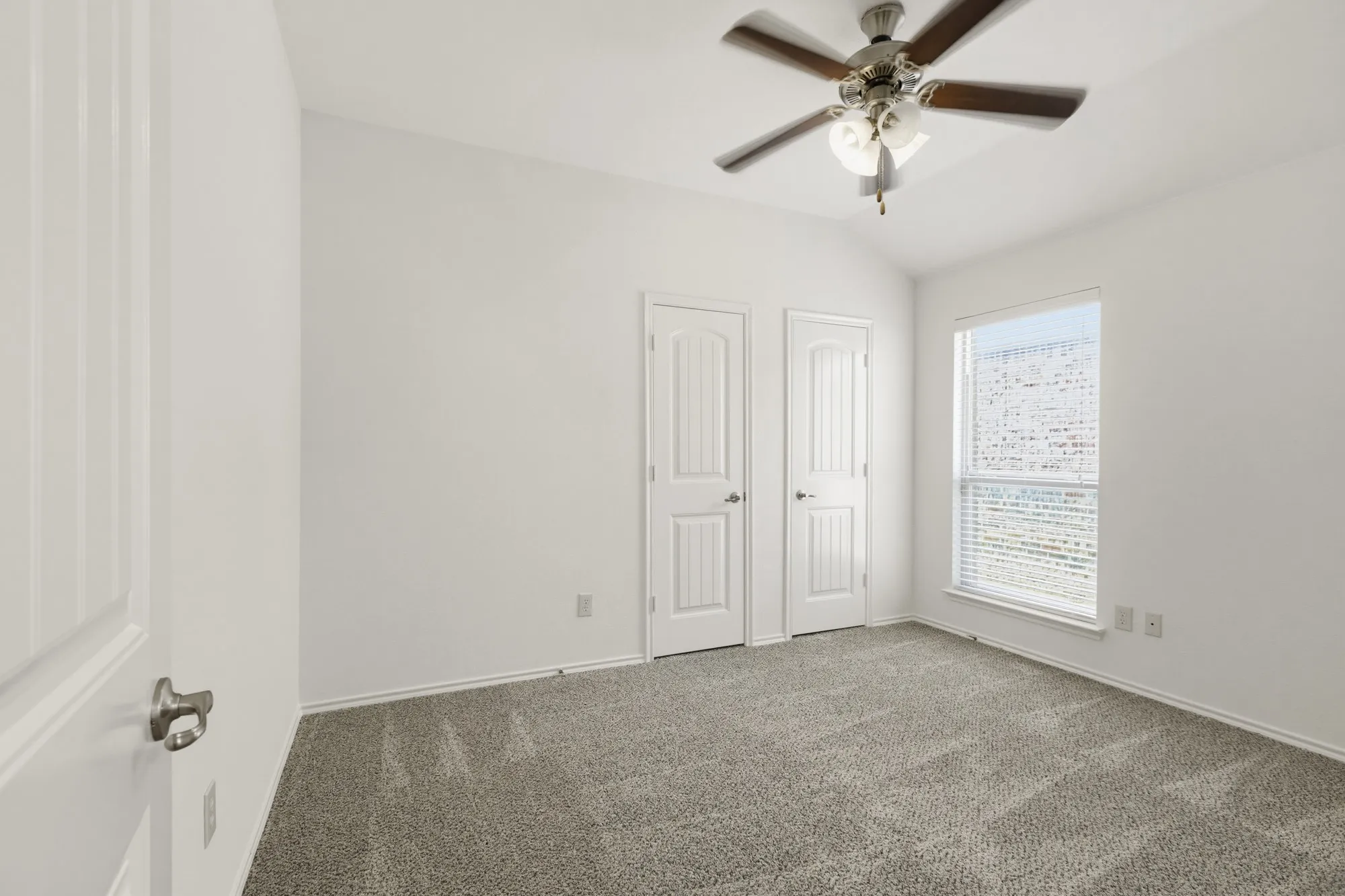 Single Family Residence For Sale in Collin County , 2041 Shady Glen Trail, Princeton, Texas 75407, 3 Bedroom, 2 Bathroom, 2 Garage spaces, 1,676 Sqft, built in 2012, mls#21316770, Real Estate Agent in Princeton, Homes For Sale in Collin county, Homes For Sale in Princeton, Realtor in Princeton Texas, Real Estate Brokerage Independent Realty Texas, Luminita Cordes Realtor