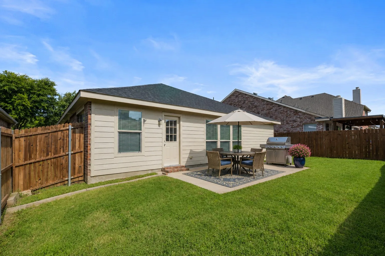 Single Family Residence For Sale in Collin County , 2041 Shady Glen Trail, Princeton, Texas 75407, 3 Bedroom, 2 Bathroom, 2 Garage spaces, 1,676 Sqft, built in 2012, mls#21316770, Real Estate Agent in Princeton, Homes For Sale in Collin county, Homes For Sale in Princeton, Realtor in Princeton Texas, Real Estate Brokerage Independent Realty Texas, Luminita Cordes Realtor