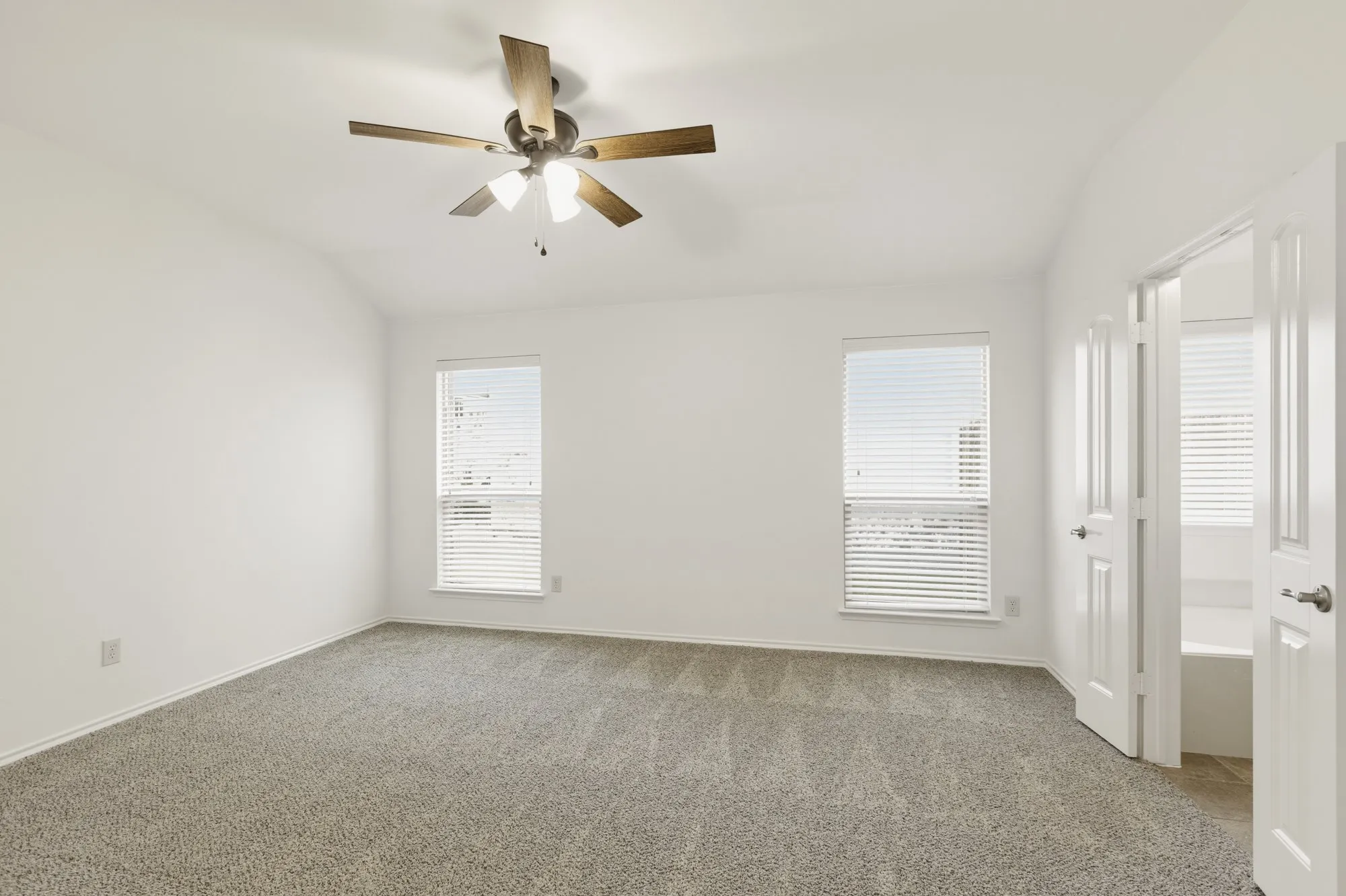 Single Family Residence For Sale in Collin County , 2041 Shady Glen Trail, Princeton, Texas 75407, 3 Bedroom, 2 Bathroom, 2 Garage spaces, 1,676 Sqft, built in 2012, mls#21316770, Real Estate Agent in Princeton, Homes For Sale in Collin county, Homes For Sale in Princeton, Realtor in Princeton Texas, Real Estate Brokerage Independent Realty Texas, Luminita Cordes Realtor