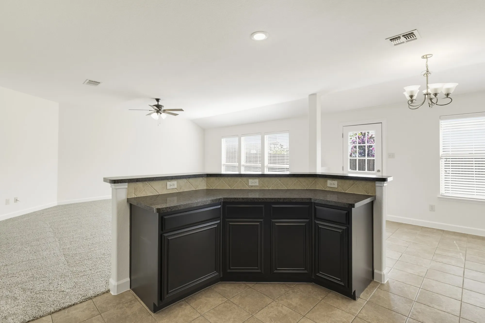 Single Family Residence For Sale in Collin County , 2041 Shady Glen Trail, Princeton, Texas 75407, 3 Bedroom, 2 Bathroom, 2 Garage spaces, 1,676 Sqft, built in 2012, mls#21316770, Real Estate Agent in Princeton, Homes For Sale in Collin county, Homes For Sale in Princeton, Realtor in Princeton Texas, Real Estate Brokerage Independent Realty Texas, Luminita Cordes Realtor