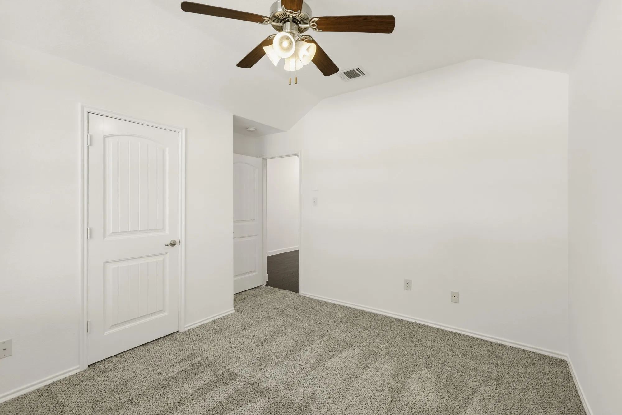 Single Family Residence For Sale in Collin County , 2041 Shady Glen Trail, Princeton, Texas 75407, 3 Bedroom, 2 Bathroom, 2 Garage spaces, 1,676 Sqft, built in 2012, mls#21316770, Real Estate Agent in Princeton, Homes For Sale in Collin county, Homes For Sale in Princeton, Realtor in Princeton Texas, Real Estate Brokerage Independent Realty Texas, Luminita Cordes Realtor