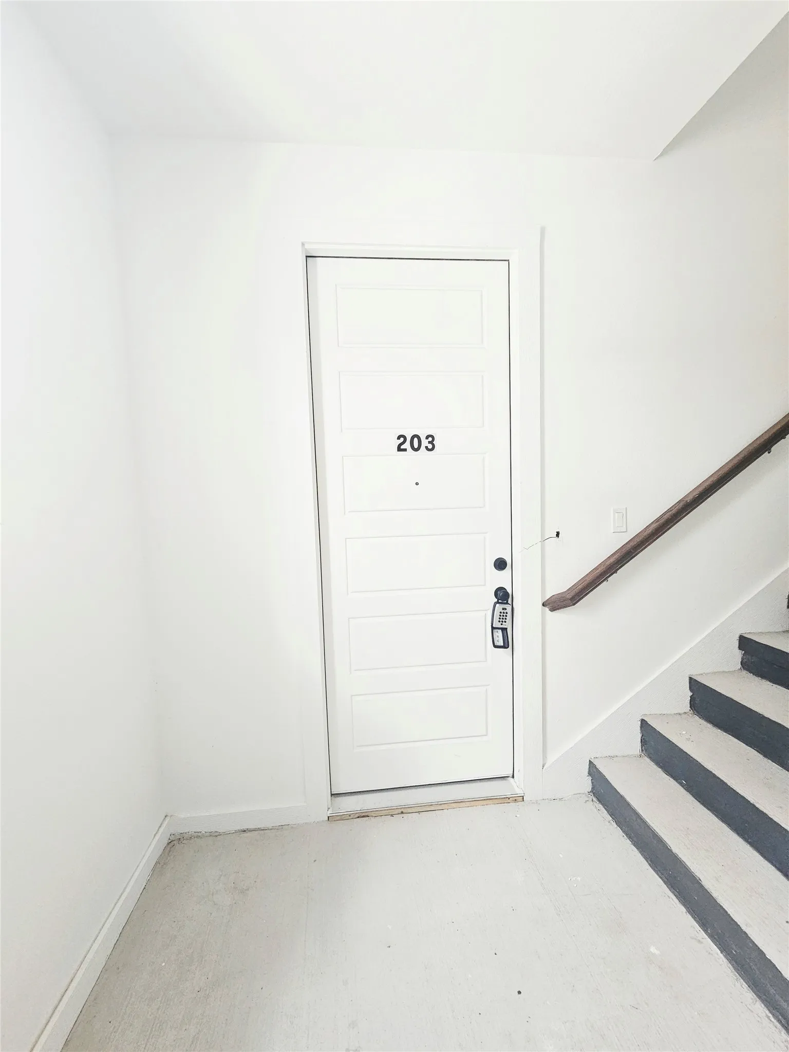 Condominium For Rent in Denton County , 206 S Village Way 203, Lewisville, Texas 75057, 2 Bedroom, 2 Bathroom, 1 Garage spaces, 1,029 Sqft, built in 2023, mls#21316741, Real Estate Agent in Lewisville, Homes For Rent in Denton county, Homes For Rent in Lewisville, Realtor in Lewisville Texas, Real Estate Brokerage Independent Realty Texas, Luminita Cordes Realtor