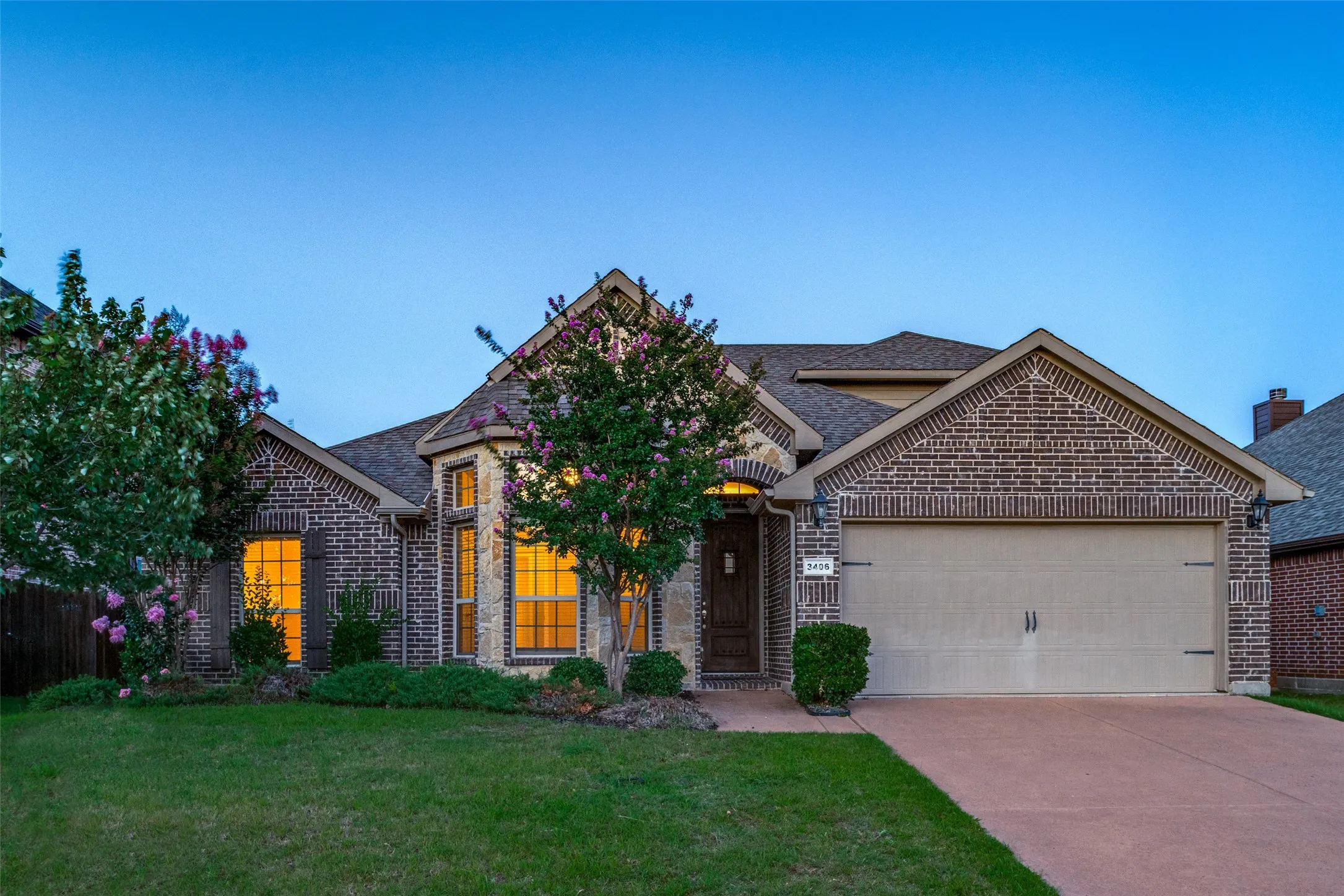 Single Family Residence For Rent in Collin County , 3406 Herron Drive, Melissa, Texas 75454, 4 Bedroom, 2 Bathroom, 2 Garage spaces, 2,203 Sqft, built in 2018, mls#21315994, Real Estate Agent in Melissa, Homes For Rent in Collin county, Homes For Rent in Melissa, Realtor in Melissa Texas, Real Estate Brokerage Independent Realty Texas, Luminita Cordes Realtor