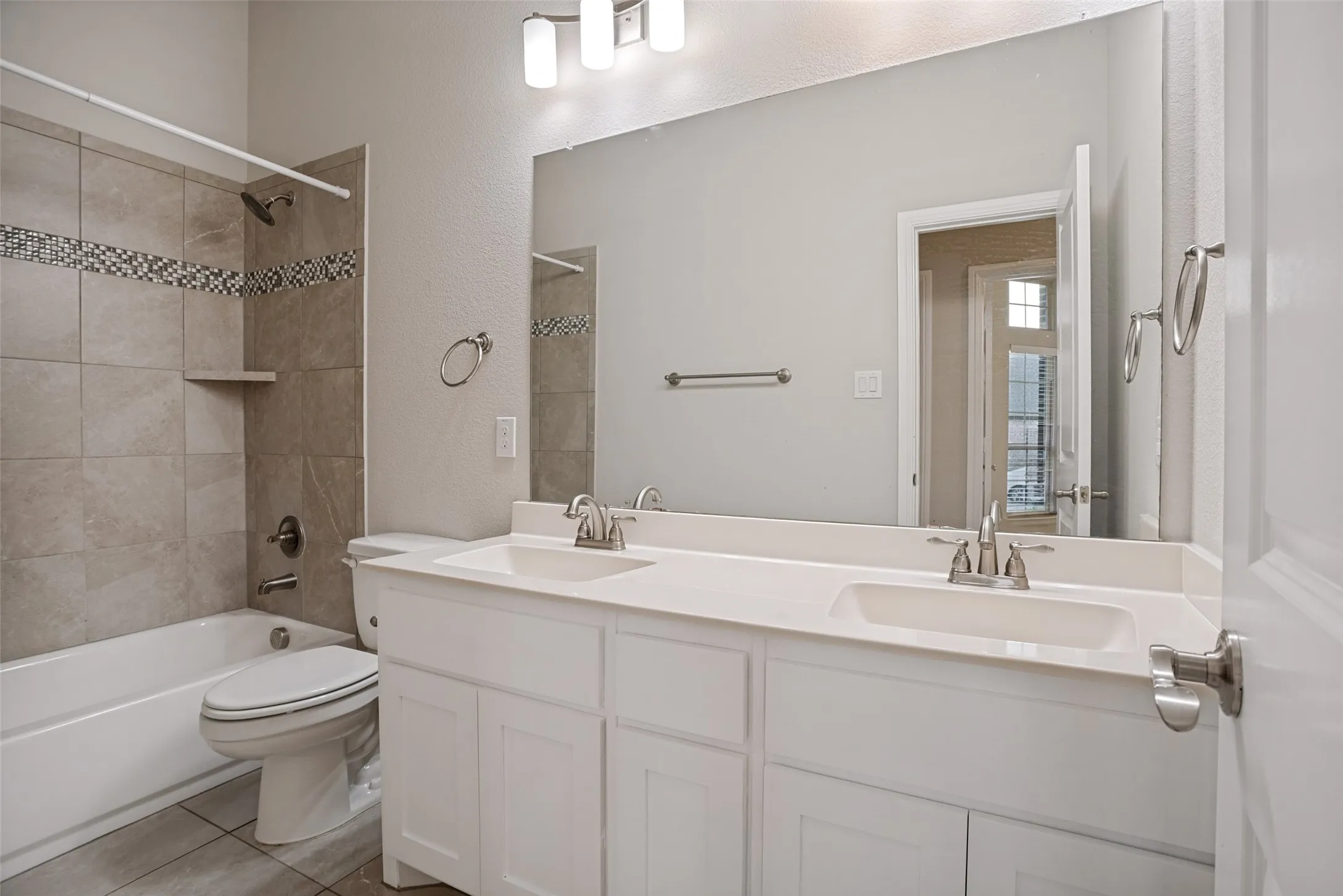 Single Family Residence For Rent in Collin County , 3406 Herron Drive, Melissa, Texas 75454, 4 Bedroom, 2 Bathroom, 2 Garage spaces, 2,203 Sqft, built in 2018, mls#21315994, Real Estate Agent in Melissa, Homes For Rent in Collin county, Homes For Rent in Melissa, Realtor in Melissa Texas, Real Estate Brokerage Independent Realty Texas, Luminita Cordes Realtor
