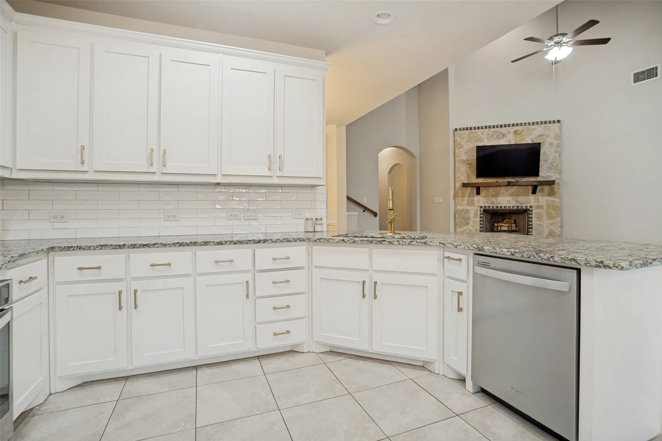 Single Family Residence For Rent in Collin County , 3406 Herron Drive, Melissa, Texas 75454, 4 Bedroom, 2 Bathroom, 2 Garage spaces, 2,203 Sqft, built in 2018, mls#21315994, Real Estate Agent in Melissa, Homes For Rent in Collin county, Homes For Rent in Melissa, Realtor in Melissa Texas, Real Estate Brokerage Independent Realty Texas, Luminita Cordes Realtor