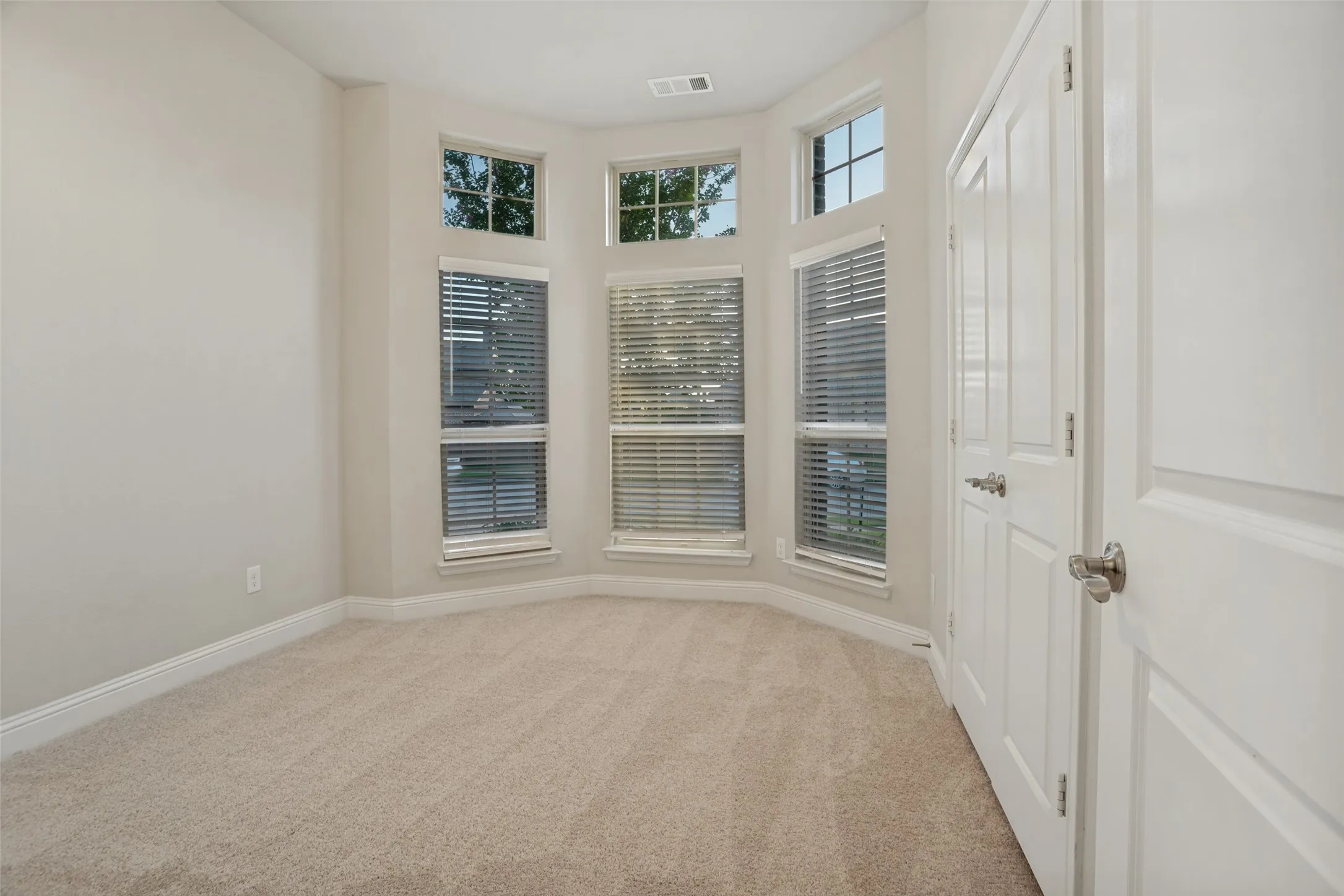 Single Family Residence For Rent in Collin County , 3406 Herron Drive, Melissa, Texas 75454, 4 Bedroom, 2 Bathroom, 2 Garage spaces, 2,203 Sqft, built in 2018, mls#21315994, Real Estate Agent in Melissa, Homes For Rent in Collin county, Homes For Rent in Melissa, Realtor in Melissa Texas, Real Estate Brokerage Independent Realty Texas, Luminita Cordes Realtor