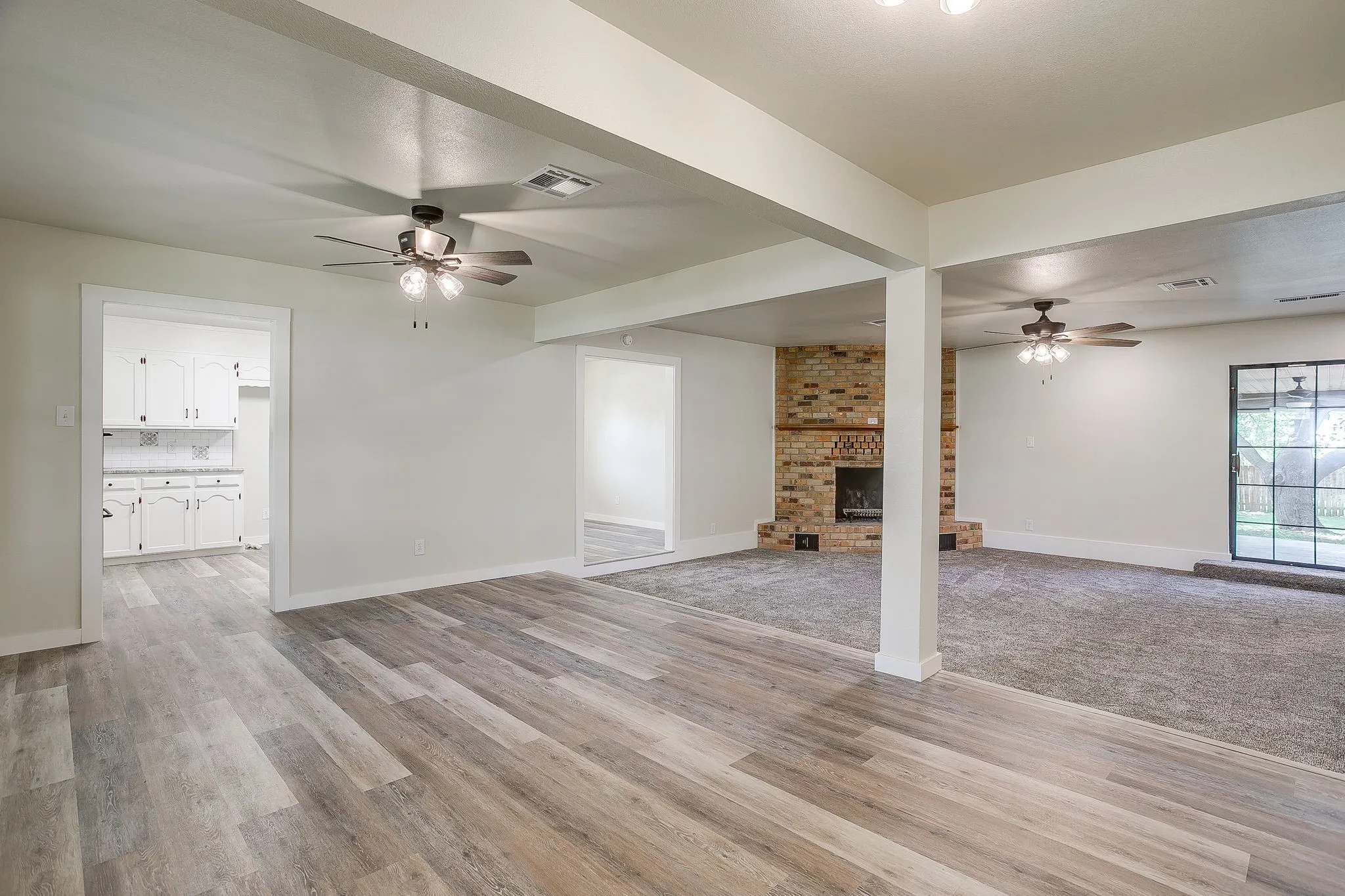 Single Family Residence For Sale in Somervell County , 1009 Abbie Lane, Glen Rose, Texas 76043, 3 Bedrooms, 2 Bathrooms, 2 Garage spaces, 2,316 Sqft, built in 1977, Price $370,000, mls#21317645, Real Estate Agent in Glen Rose, Homes For Sale in Somervell county, Homes For Sale in Glen Rose, Realtor in Glen Rose Texas, Real Estate Brokerage Independent Realty Texas, Luminita Cordes Realtor