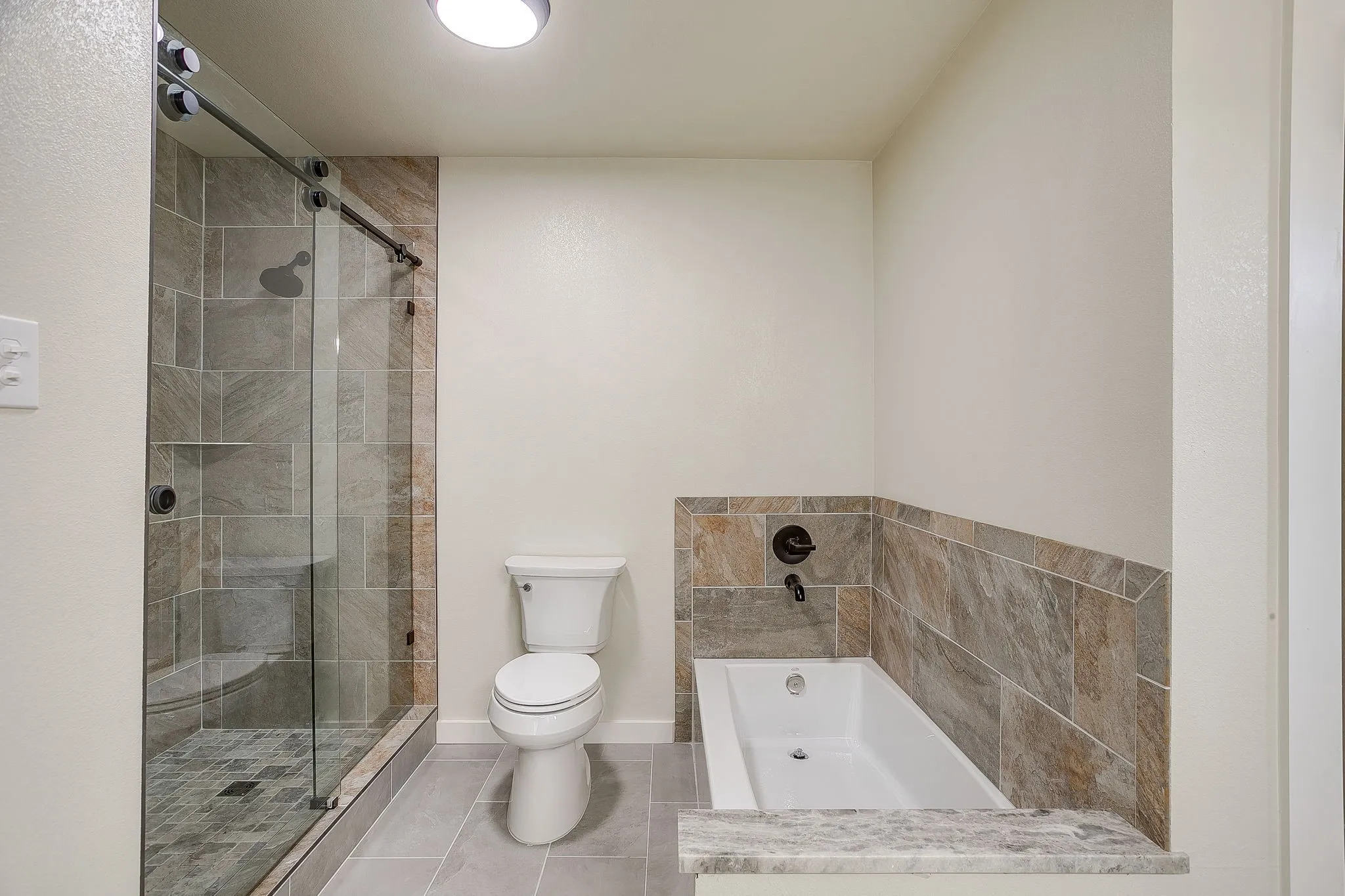 Single Family Residence For Sale in Somervell County , 1009 Abbie Lane, Glen Rose, Texas 76043, 3 Bedrooms, 2 Bathrooms, 2 Garage spaces, 2,316 Sqft, built in 1977, Price $370,000, mls#21317645, Real Estate Agent in Glen Rose, Homes For Sale in Somervell county, Homes For Sale in Glen Rose, Realtor in Glen Rose Texas, Real Estate Brokerage Independent Realty Texas, Luminita Cordes Realtor