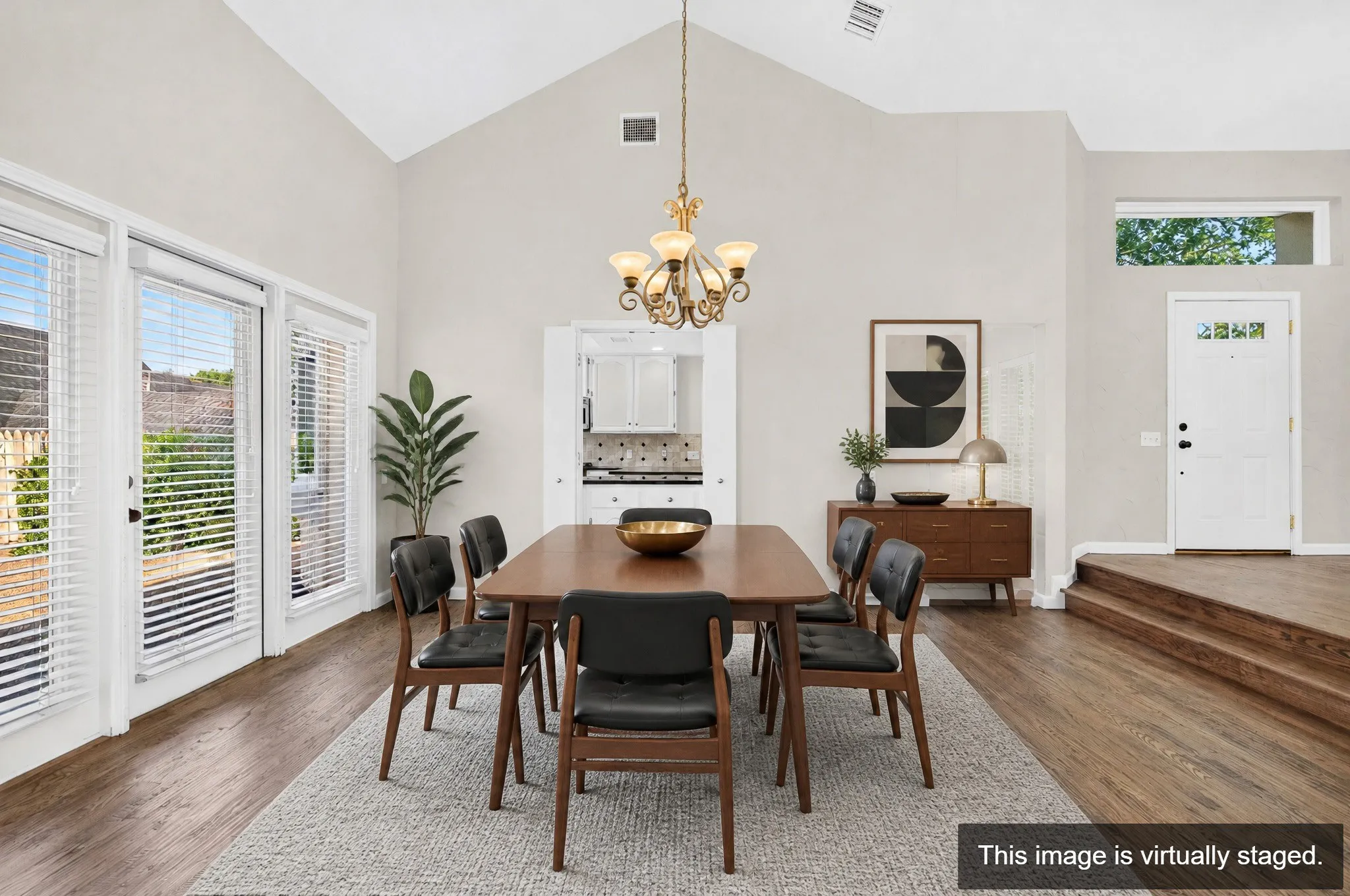 Single Family Residence For Rent in Collin County , 5806 Smoke Glass Trail, Dallas, Texas 75252, 2 Bedroom, 2 Bathroom, 2 Garage spaces, 1,751 Sqft, built in 1981, Price $2,850, mls#21308859, Real Estate Agent in Dallas, Homes For Rent in Collin county, Homes For Rent in Dallas, Realtor in Dallas Texas, Real Estate Brokerage Independent Realty Texas, Luminita Cordes Realtor