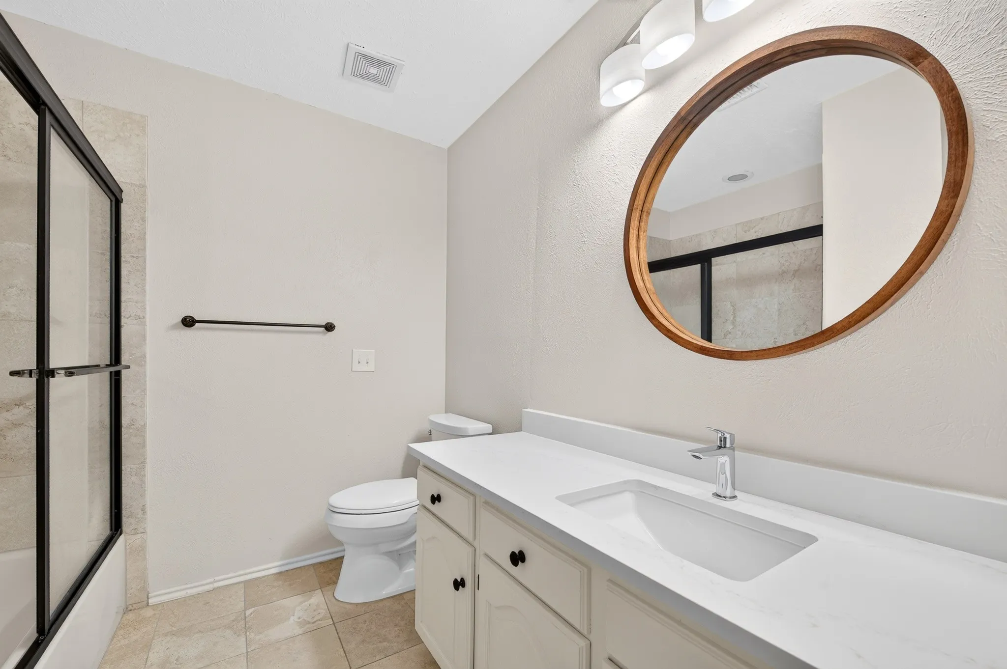 Single Family Residence For Rent in Collin County , 5806 Smoke Glass Trail, Dallas, Texas 75252, 2 Bedroom, 2 Bathroom, 2 Garage spaces, 1,751 Sqft, built in 1981, Price $2,850, mls#21308859, Real Estate Agent in Dallas, Homes For Rent in Collin county, Homes For Rent in Dallas, Realtor in Dallas Texas, Real Estate Brokerage Independent Realty Texas, Luminita Cordes Realtor
