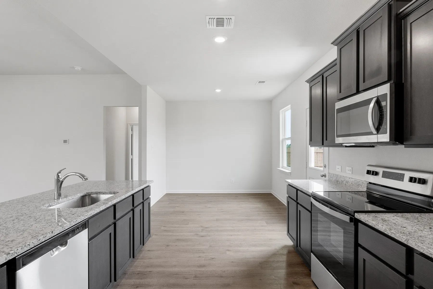 Single Family Residence For Sale in Tarrant County , 945 Cawthorne Trail, Fort Worth, Texas 76108, 4 Bedroom, 2 Bathroom, 2 Garage spaces, 1,798 Sqft, built in 2026, mls#21313627, Real Estate Agent in Fort Worth, Homes For Sale in Tarrant county, Homes For Sale in Fort Worth, Realtor in Fort Worth Texas, Real Estate Brokerage Independent Realty Texas, Luminita Cordes Realtor