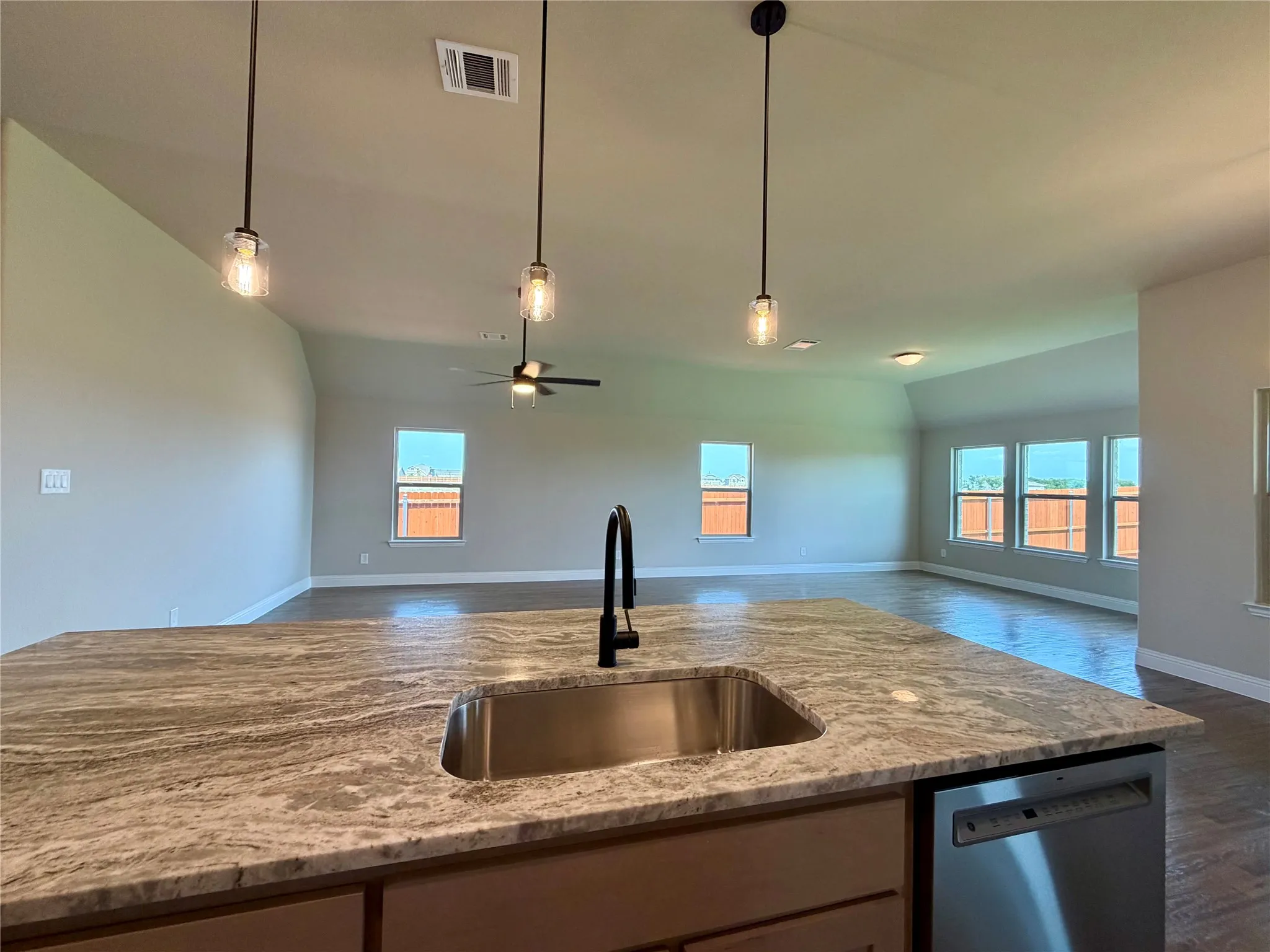 Single Family Residence For Sale in Kaufman County , 2914 Bridgepoint Street, Crandall, Texas 75114, 3 Bedroom, 2 Bathroom, 2 Garage spaces, 2,078 Sqft, built in 2026, mls#21294334, Real Estate Agent in Crandall, Homes For Sale in Kaufman county, Homes For Sale in Crandall, Realtor in Crandall Texas, Real Estate Brokerage Independent Realty Texas, Luminita Cordes Realtor