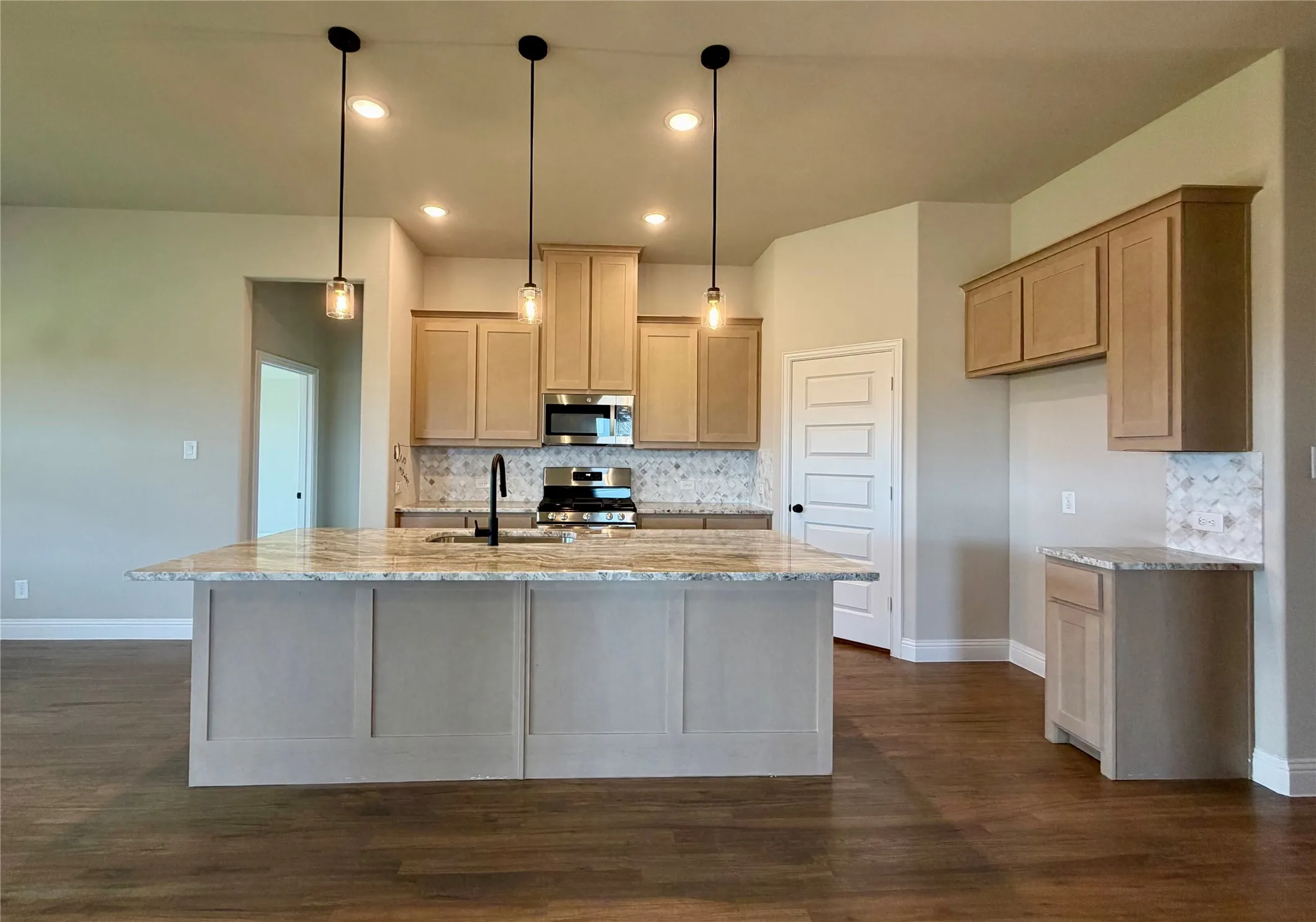Single Family Residence For Sale in Kaufman County , 2914 Bridgepoint Street, Crandall, Texas 75114, 3 Bedroom, 2 Bathroom, 2 Garage spaces, 2,078 Sqft, built in 2026, mls#21294334, Real Estate Agent in Crandall, Homes For Sale in Kaufman county, Homes For Sale in Crandall, Realtor in Crandall Texas, Real Estate Brokerage Independent Realty Texas, Luminita Cordes Realtor