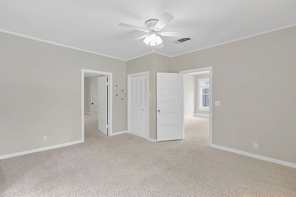 Single Family Residence For Sale in Camp County , 216 N Texas Street, Pittsburg, Texas 75686, 5 Bedroom, 2 Bathroom, 2 Garage spaces, 3,270 Sqft, built in 1929, mls#21317676, Real Estate Agent in Pittsburg, Homes For Sale in Camp county, Homes For Sale in Pittsburg, Realtor in Pittsburg Texas, Real Estate Brokerage Independent Realty Texas, Luminita Cordes Realtor