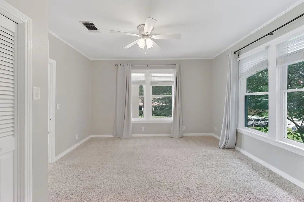Single Family Residence For Sale in Camp County , 216 N Texas Street, Pittsburg, Texas 75686, 5 Bedroom, 2 Bathroom, 2 Garage spaces, 3,270 Sqft, built in 1929, mls#21317676, Real Estate Agent in Pittsburg, Homes For Sale in Camp county, Homes For Sale in Pittsburg, Realtor in Pittsburg Texas, Real Estate Brokerage Independent Realty Texas, Luminita Cordes Realtor