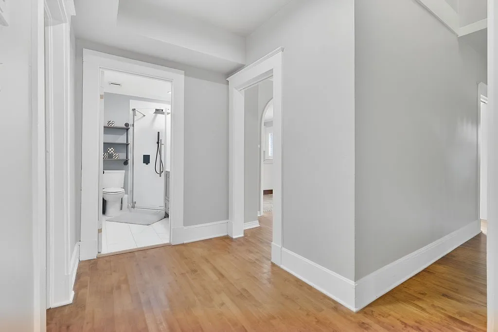 Single Family Residence For Sale in Camp County , 216 N Texas Street, Pittsburg, Texas 75686, 5 Bedroom, 2 Bathroom, 2 Garage spaces, 3,270 Sqft, built in 1929, mls#21317676, Real Estate Agent in Pittsburg, Homes For Sale in Camp county, Homes For Sale in Pittsburg, Realtor in Pittsburg Texas, Real Estate Brokerage Independent Realty Texas, Luminita Cordes Realtor