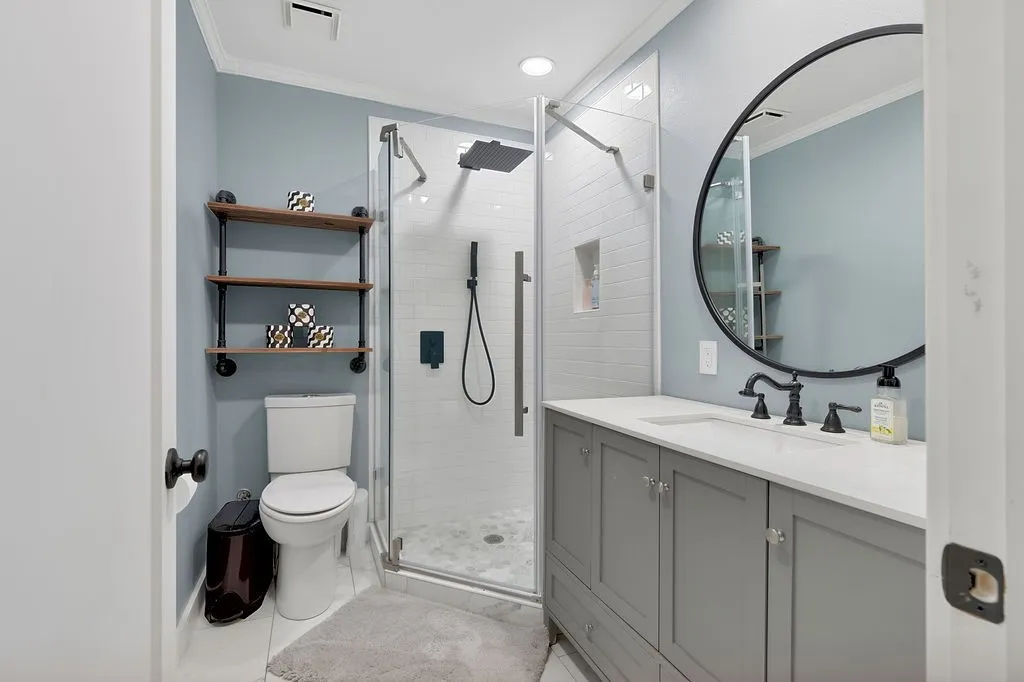 Single Family Residence For Sale in Camp County , 216 N Texas Street, Pittsburg, Texas 75686, 5 Bedroom, 2 Bathroom, 2 Garage spaces, 3,270 Sqft, built in 1929, mls#21317676, Real Estate Agent in Pittsburg, Homes For Sale in Camp county, Homes For Sale in Pittsburg, Realtor in Pittsburg Texas, Real Estate Brokerage Independent Realty Texas, Luminita Cordes Realtor