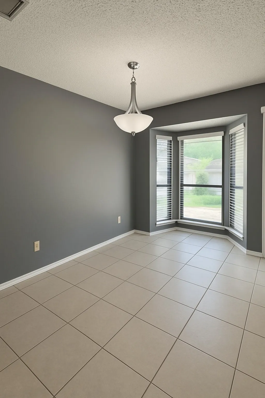 Single Family Residence For Sale in Ellis County , 202 Modene Avenue, Waxahachie, Texas 75165, 3 Bedroom, 2 Bathroom, 2 Garage spaces, 1,441 Sqft, built in 1987, mls#21317809, Real Estate Agent in Waxahachie, Homes For Sale in Ellis county, Homes For Sale in Waxahachie, Realtor in Waxahachie Texas, Real Estate Brokerage Independent Realty Texas, Luminita Cordes Realtor