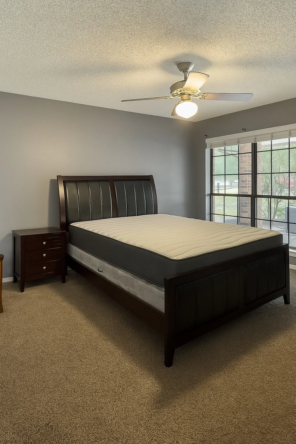 Single Family Residence For Sale in Ellis County , 202 Modene Avenue, Waxahachie, Texas 75165, 3 Bedroom, 2 Bathroom, 2 Garage spaces, 1,441 Sqft, built in 1987, mls#21317809, Real Estate Agent in Waxahachie, Homes For Sale in Ellis county, Homes For Sale in Waxahachie, Realtor in Waxahachie Texas, Real Estate Brokerage Independent Realty Texas, Luminita Cordes Realtor