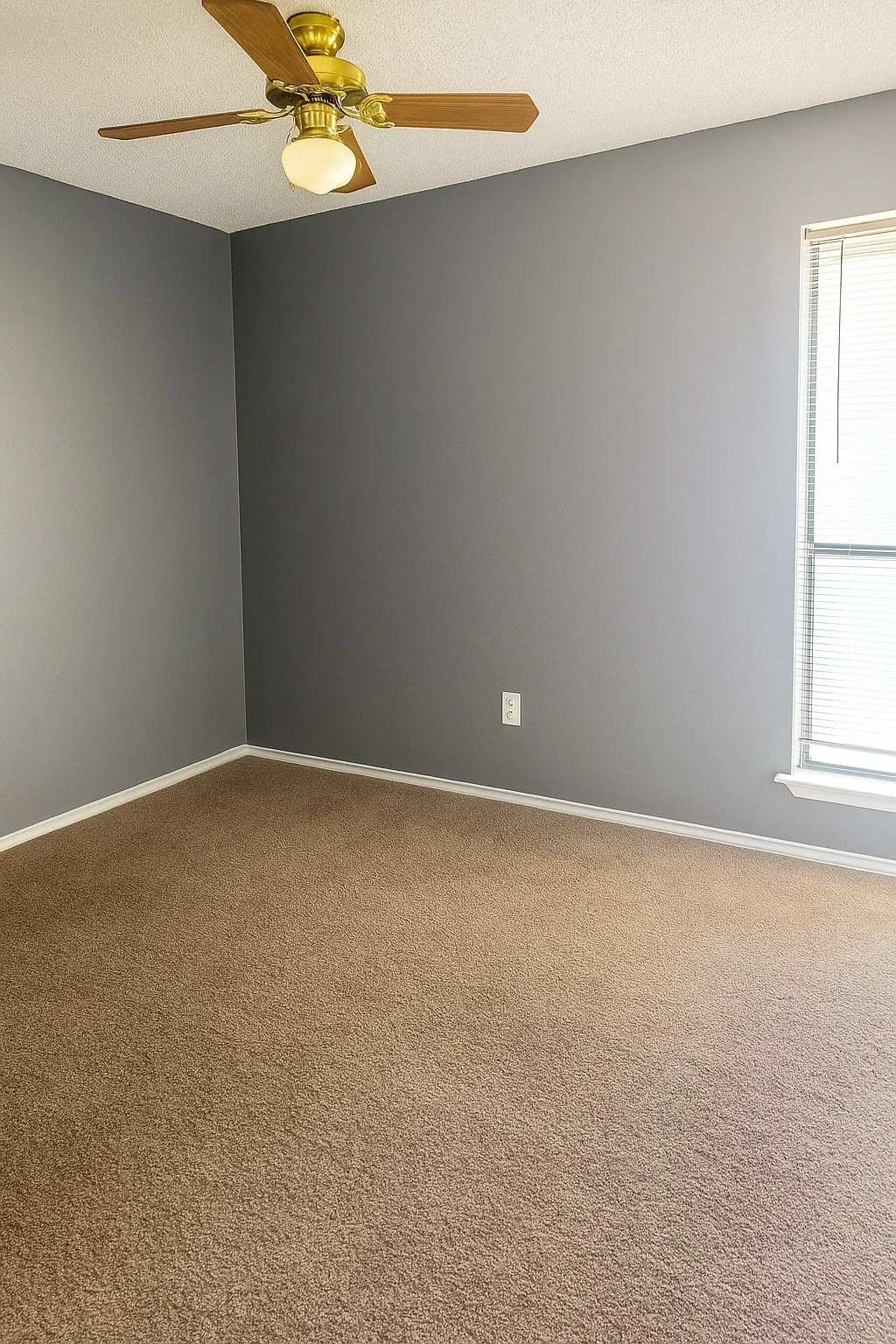 Single Family Residence For Sale in Ellis County , 202 Modene Avenue, Waxahachie, Texas 75165, 3 Bedroom, 2 Bathroom, 2 Garage spaces, 1,441 Sqft, built in 1987, mls#21317809, Real Estate Agent in Waxahachie, Homes For Sale in Ellis county, Homes For Sale in Waxahachie, Realtor in Waxahachie Texas, Real Estate Brokerage Independent Realty Texas, Luminita Cordes Realtor
