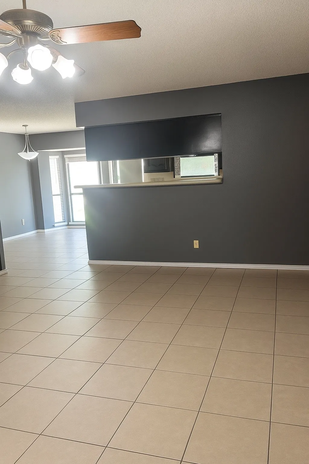 Single Family Residence For Sale in Ellis County , 202 Modene Avenue, Waxahachie, Texas 75165, 3 Bedroom, 2 Bathroom, 2 Garage spaces, 1,441 Sqft, built in 1987, mls#21317809, Real Estate Agent in Waxahachie, Homes For Sale in Ellis county, Homes For Sale in Waxahachie, Realtor in Waxahachie Texas, Real Estate Brokerage Independent Realty Texas, Luminita Cordes Realtor
