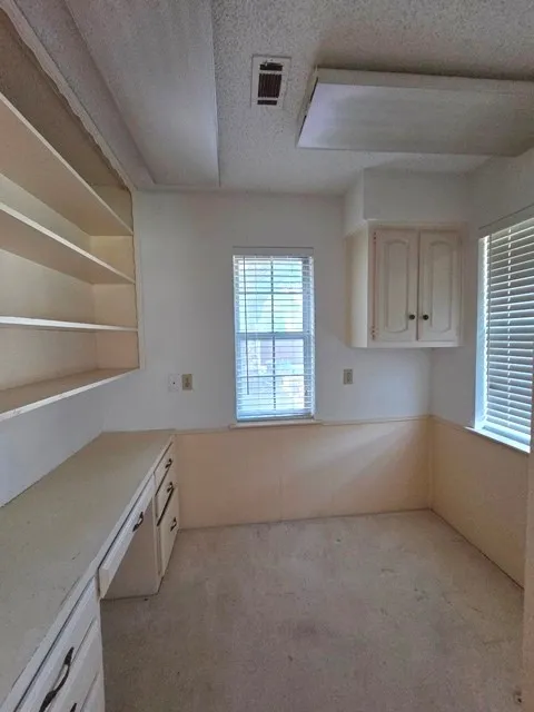 Single Family Residence For Sale in Dallas County , 604 S Briarcrest Drive, Richardson, Texas 75081, 3 Bedroom, 3 Bathroom, 2 Garage spaces, 1,995 Sqft, built in 1977, Price $375,000, mls#21317781, Real Estate Agent in Richardson, Homes For Sale in Dallas county, Homes For Sale in Richardson, Realtor in Richardson Texas, Real Estate Brokerage Independent Realty Texas, Luminita Cordes Realtor