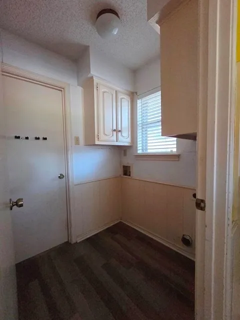 Single Family Residence For Sale in Dallas County , 604 S Briarcrest Drive, Richardson, Texas 75081, 3 Bedroom, 3 Bathroom, 2 Garage spaces, 1,995 Sqft, built in 1977, Price $375,000, mls#21317781, Real Estate Agent in Richardson, Homes For Sale in Dallas county, Homes For Sale in Richardson, Realtor in Richardson Texas, Real Estate Brokerage Independent Realty Texas, Luminita Cordes Realtor