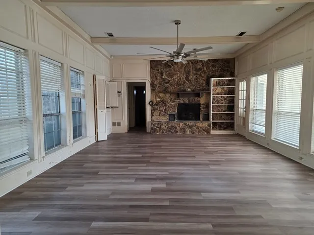 Single Family Residence For Sale in Dallas County , 604 S Briarcrest Drive, Richardson, Texas 75081, 3 Bedroom, 3 Bathroom, 2 Garage spaces, 1,995 Sqft, built in 1977, Price $375,000, mls#21317781, Real Estate Agent in Richardson, Homes For Sale in Dallas county, Homes For Sale in Richardson, Realtor in Richardson Texas, Real Estate Brokerage Independent Realty Texas, Luminita Cordes Realtor