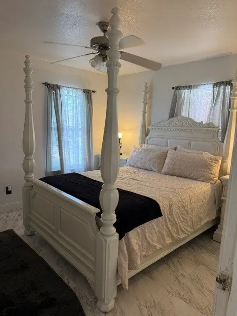 Single Family Residence For Sale in Tarrant County , 2211 Irion Avenue, Fort Worth, Texas 76106, 3 Bedroom, 1 Bathroom, Garage spaces, 1,177 Sqft, built in 1940, mls#21316853, Real Estate Agent in Fort Worth, Homes For Sale in Tarrant county, Homes For Sale in Fort Worth, Realtor in Fort Worth Texas, Real Estate Brokerage Independent Realty Texas, Luminita Cordes Realtor