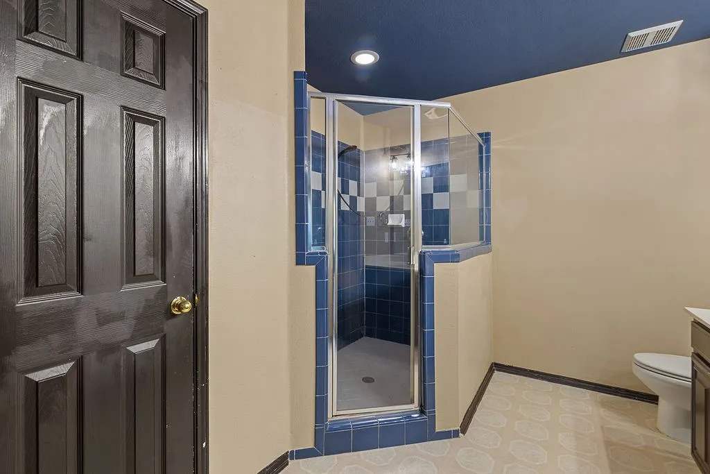 Single Family Residence For Sale in Johnson County , 800 Joshua Drive, Burleson, Texas 76028, 4 Bedroom, 3 Bathroom, 2 Garage spaces, 2,214 Sqft, built in 2002, mls#21317829, Real Estate Agent in Burleson, Homes For Sale in Johnson county, Homes For Sale in Burleson, Realtor in Burleson Texas, Real Estate Brokerage Independent Realty Texas, Luminita Cordes Realtor