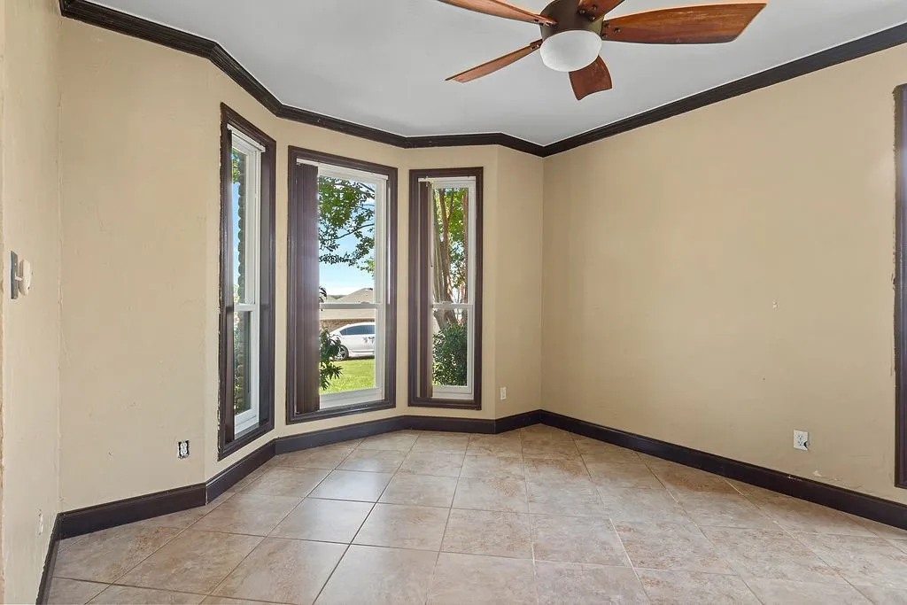Single Family Residence For Sale in Johnson County , 800 Joshua Drive, Burleson, Texas 76028, 4 Bedroom, 3 Bathroom, 2 Garage spaces, 2,214 Sqft, built in 2002, mls#21317829, Real Estate Agent in Burleson, Homes For Sale in Johnson county, Homes For Sale in Burleson, Realtor in Burleson Texas, Real Estate Brokerage Independent Realty Texas, Luminita Cordes Realtor
