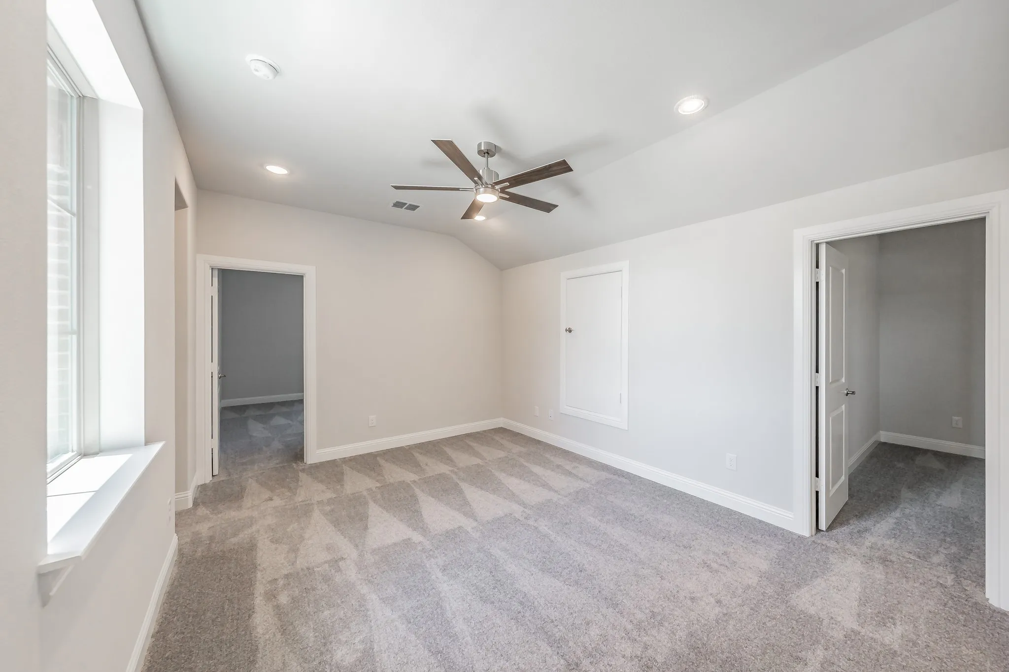 Single Family Residence For Rent in Parker County , 241 Gardenia Drive, Azle, Texas 76020, 4 Bedroom, 3 Bathroom, 2 Garage spaces, 2,485 Sqft, built in 2023, Price $2,990, mls#21315986, Real Estate Agent in Azle, Homes For Rent in Parker county, Homes For Rent in Azle, Realtor in Azle Texas, Real Estate Brokerage Independent Realty Texas, Luminita Cordes Realtor