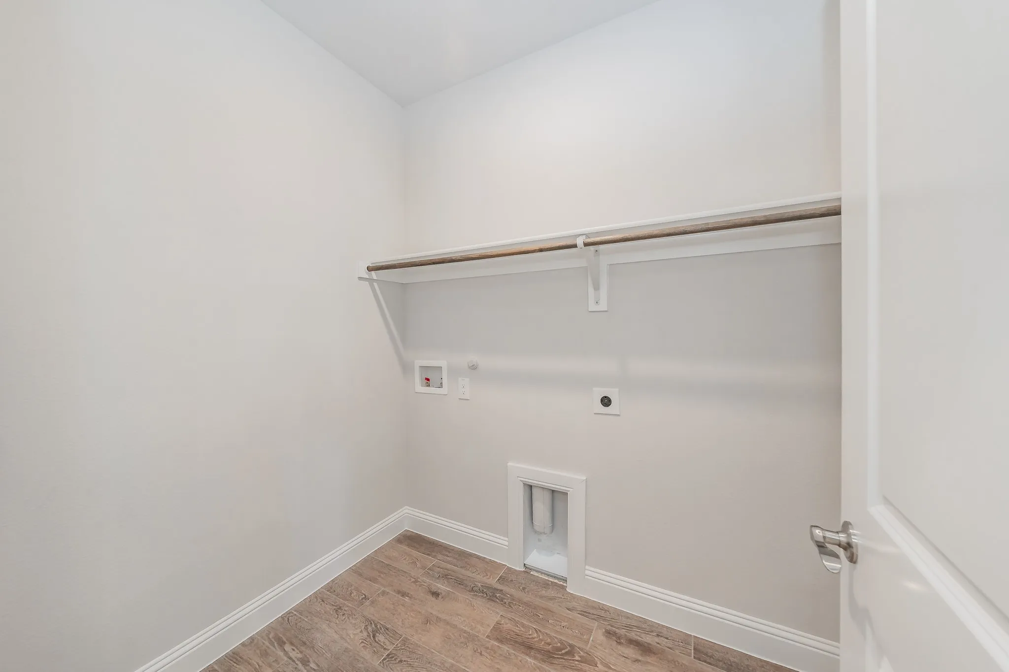 Single Family Residence For Rent in Parker County , 241 Gardenia Drive, Azle, Texas 76020, 4 Bedroom, 3 Bathroom, 2 Garage spaces, 2,485 Sqft, built in 2023, Price $2,990, mls#21315986, Real Estate Agent in Azle, Homes For Rent in Parker county, Homes For Rent in Azle, Realtor in Azle Texas, Real Estate Brokerage Independent Realty Texas, Luminita Cordes Realtor