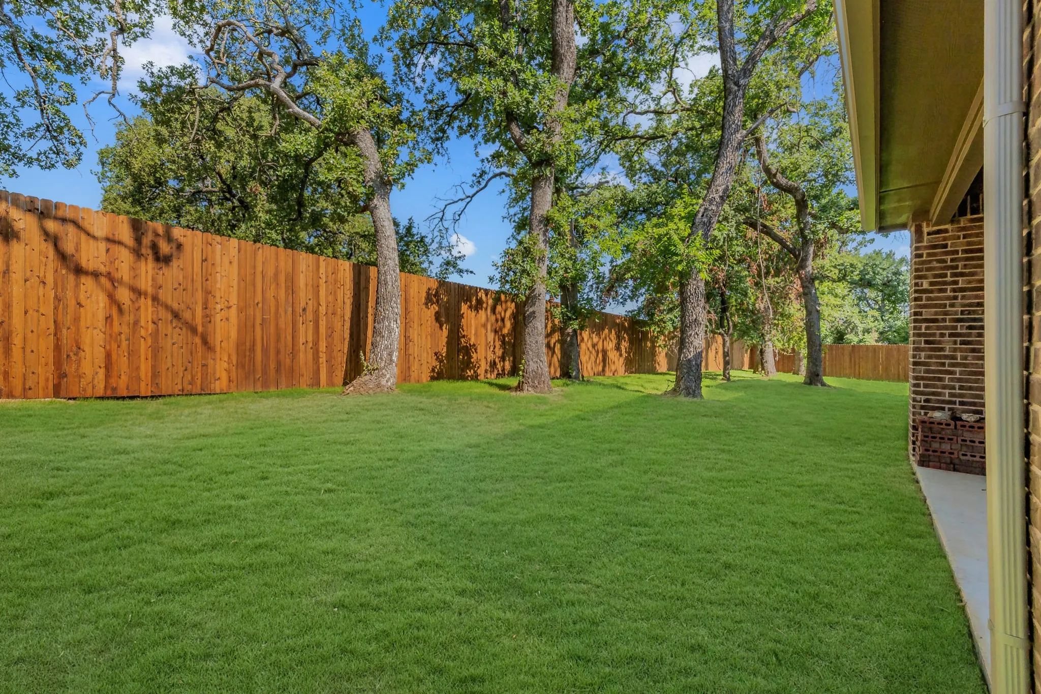 Single Family Residence For Rent in Parker County , 241 Gardenia Drive, Azle, Texas 76020, 4 Bedroom, 3 Bathroom, 2 Garage spaces, 2,485 Sqft, built in 2023, Price $2,990, mls#21315986, Real Estate Agent in Azle, Homes For Rent in Parker county, Homes For Rent in Azle, Realtor in Azle Texas, Real Estate Brokerage Independent Realty Texas, Luminita Cordes Realtor
