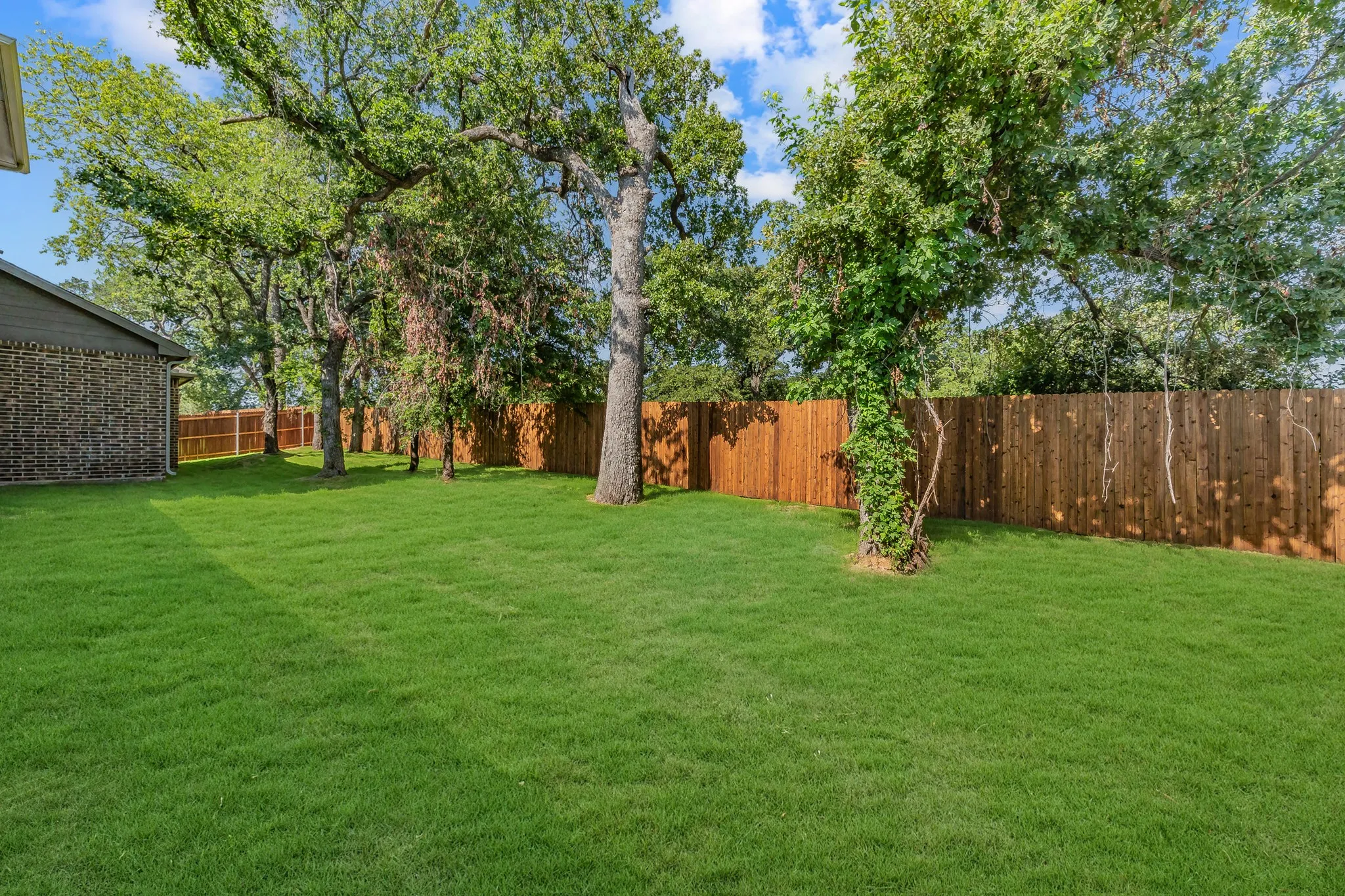 Single Family Residence For Rent in Parker County , 241 Gardenia Drive, Azle, Texas 76020, 4 Bedroom, 3 Bathroom, 2 Garage spaces, 2,485 Sqft, built in 2023, Price $2,990, mls#21315986, Real Estate Agent in Azle, Homes For Rent in Parker county, Homes For Rent in Azle, Realtor in Azle Texas, Real Estate Brokerage Independent Realty Texas, Luminita Cordes Realtor