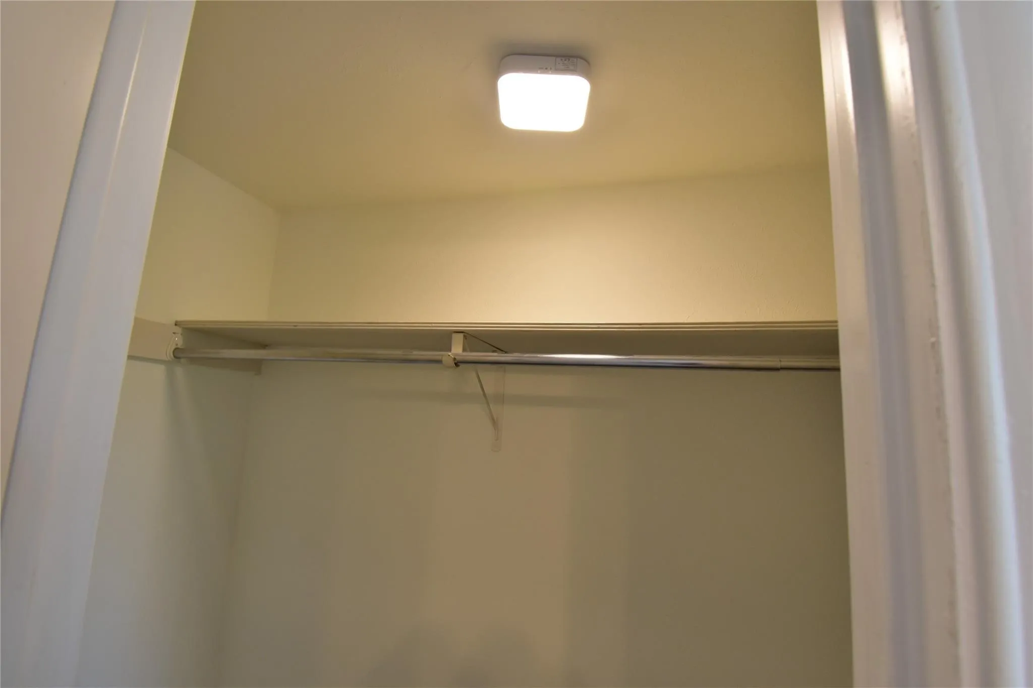 2nd en-suite bedroom Walk-in closets with motion sensor light