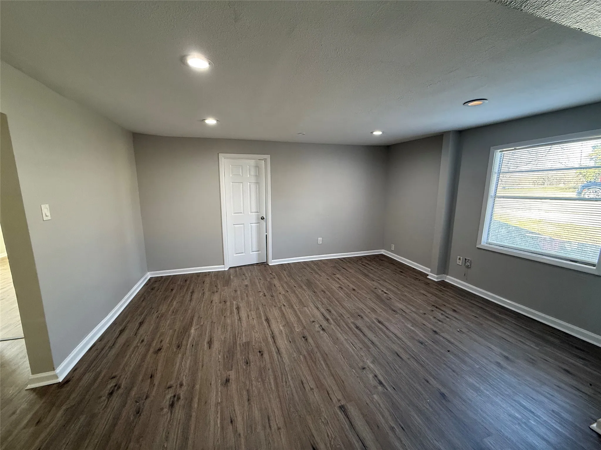 Single Family Residence For Rent in Grayson County , 430 E Parnell Street, Denison, Texas 75021, 3 Bedroom, 1 Bathroom, Garage spaces, 996 Sqft, built in 1940, mls#21317866, Real Estate Agent in Denison, Homes For Rent in Grayson county, Homes For Rent in Denison, Realtor in Denison Texas, Real Estate Brokerage Independent Realty Texas, Luminita Cordes Realtor