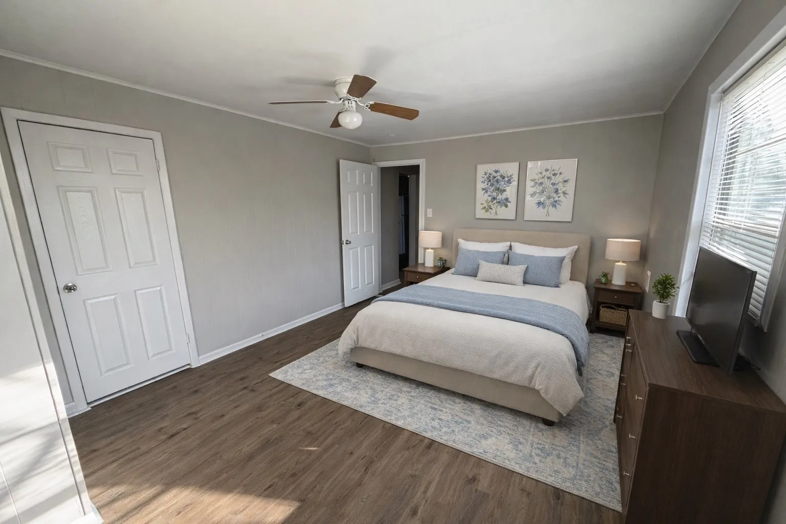 Single Family Residence For Rent in Grayson County , 430 E Parnell Street, Denison, Texas 75021, 3 Bedroom, 1 Bathroom, Garage spaces, 996 Sqft, built in 1940, mls#21317866, Real Estate Agent in Denison, Homes For Rent in Grayson county, Homes For Rent in Denison, Realtor in Denison Texas, Real Estate Brokerage Independent Realty Texas, Luminita Cordes Realtor