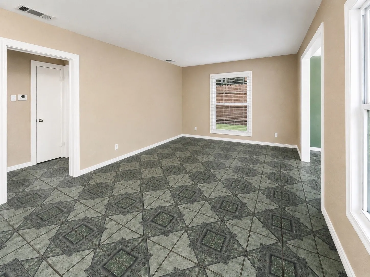 Single Family Residence For Sale in Dallas County , 6714 Day Street, Dallas, Texas 75227, 3 Bedroom, 2 Bathroom, Garage spaces, 1,243 Sqft, built in 1948, mls#21316800, Real Estate Agent in Dallas, Homes For Sale in Dallas county, Homes For Sale in Dallas, Realtor in Dallas Texas, Real Estate Brokerage Independent Realty Texas, Luminita Cordes Realtor